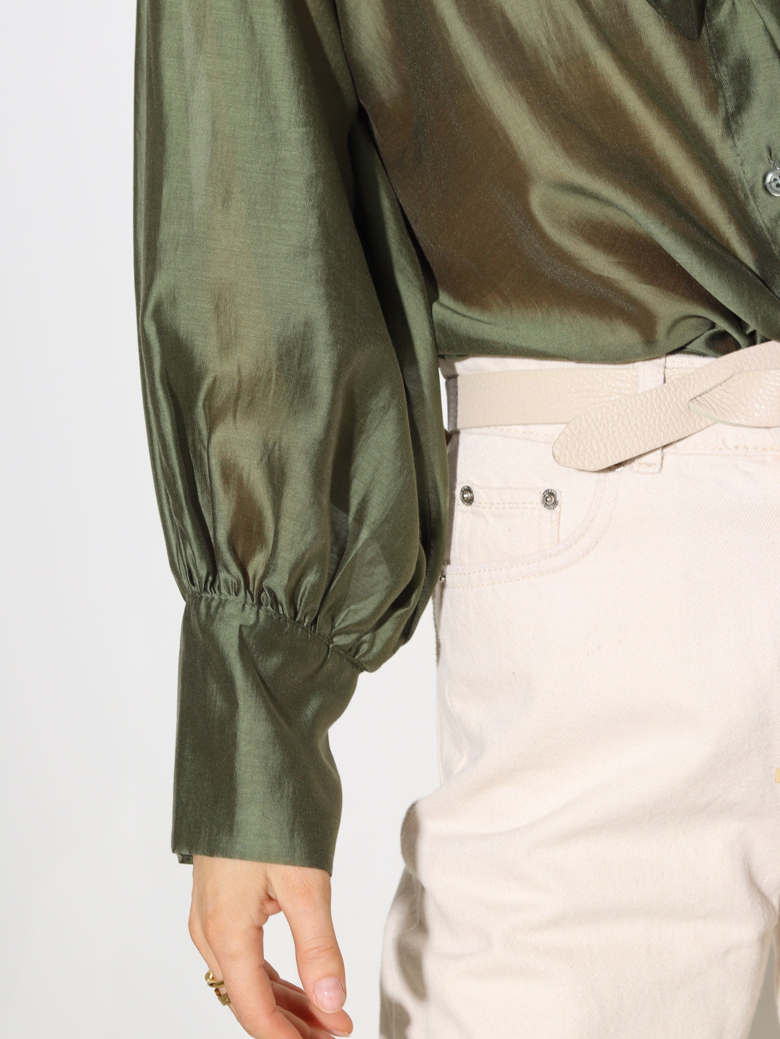 Zaļš/hakī krekls ar banti kakla daļā - 14704