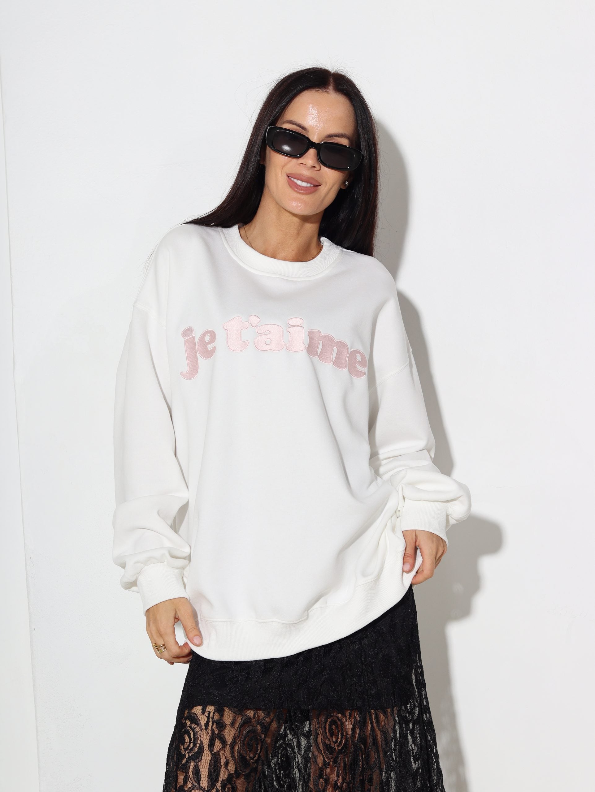 Balts oversize džemperis ,, Jet' aime'' - 16300