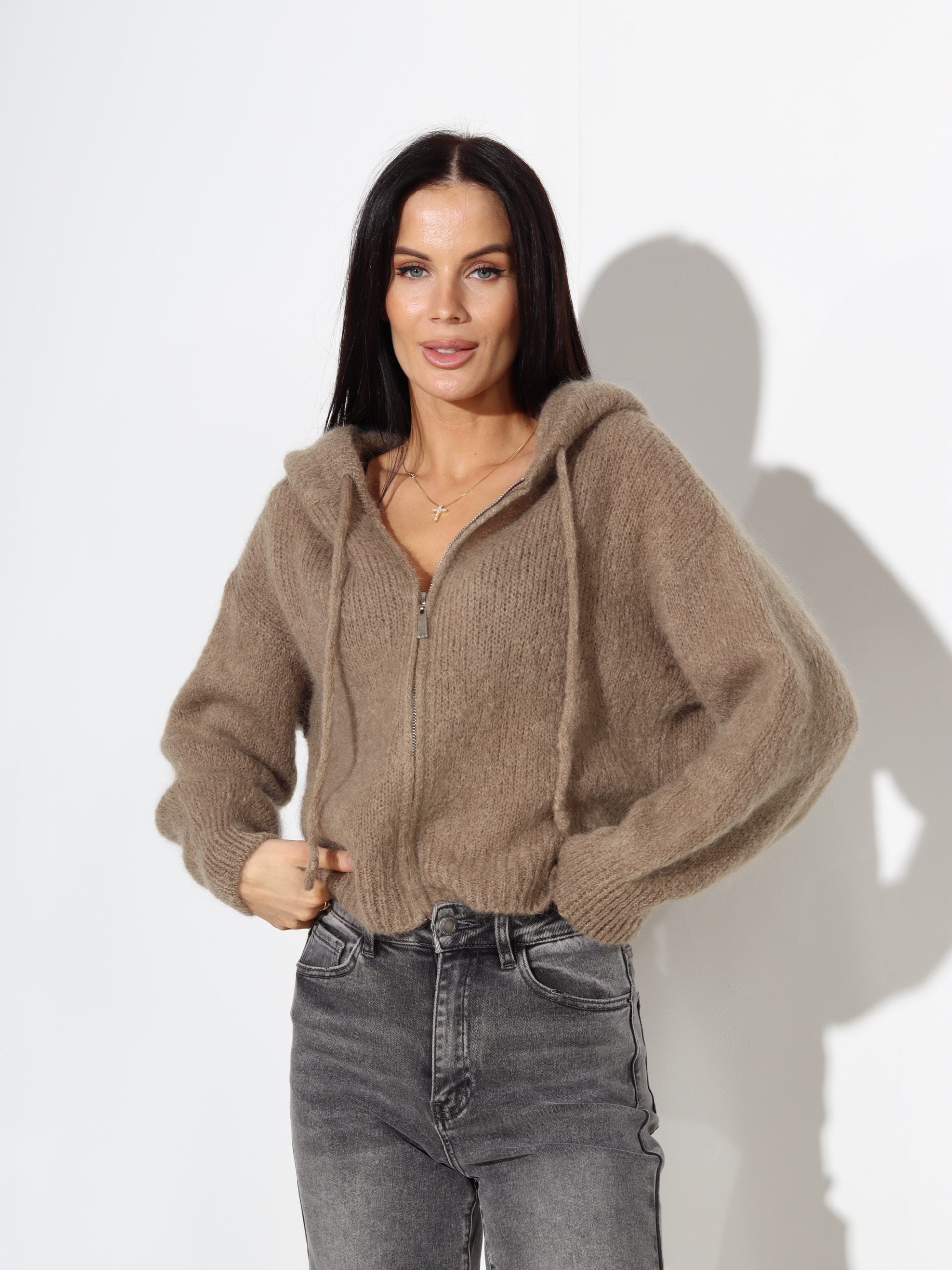 G.brūna jaciņa ar kapuci un rāvējslēdzēju (mohēra sastāvā) - 17724