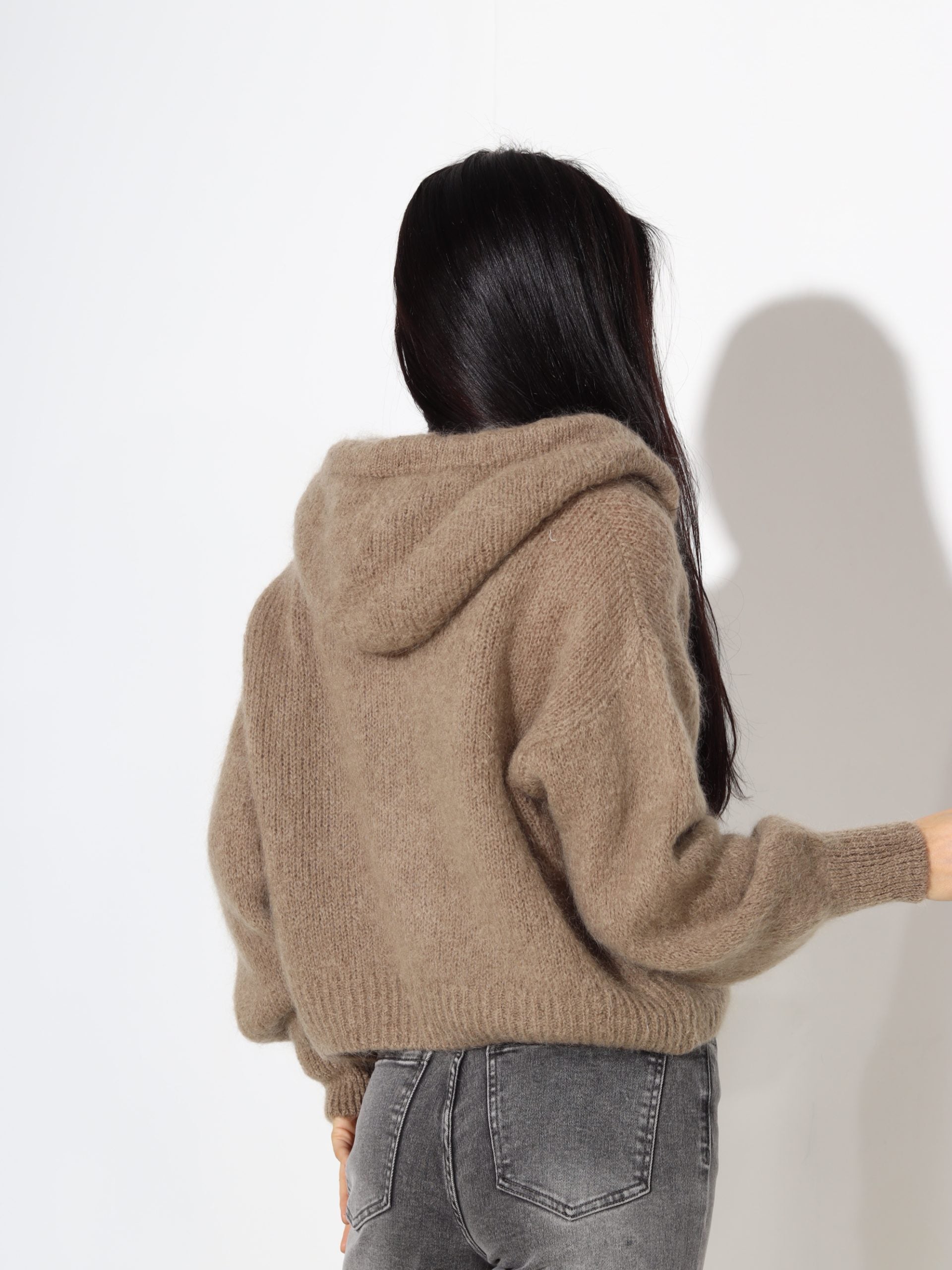 G.brūna jaciņa ar kapuci un rāvējslēdzēju (mohēra sastāvā) - 17724