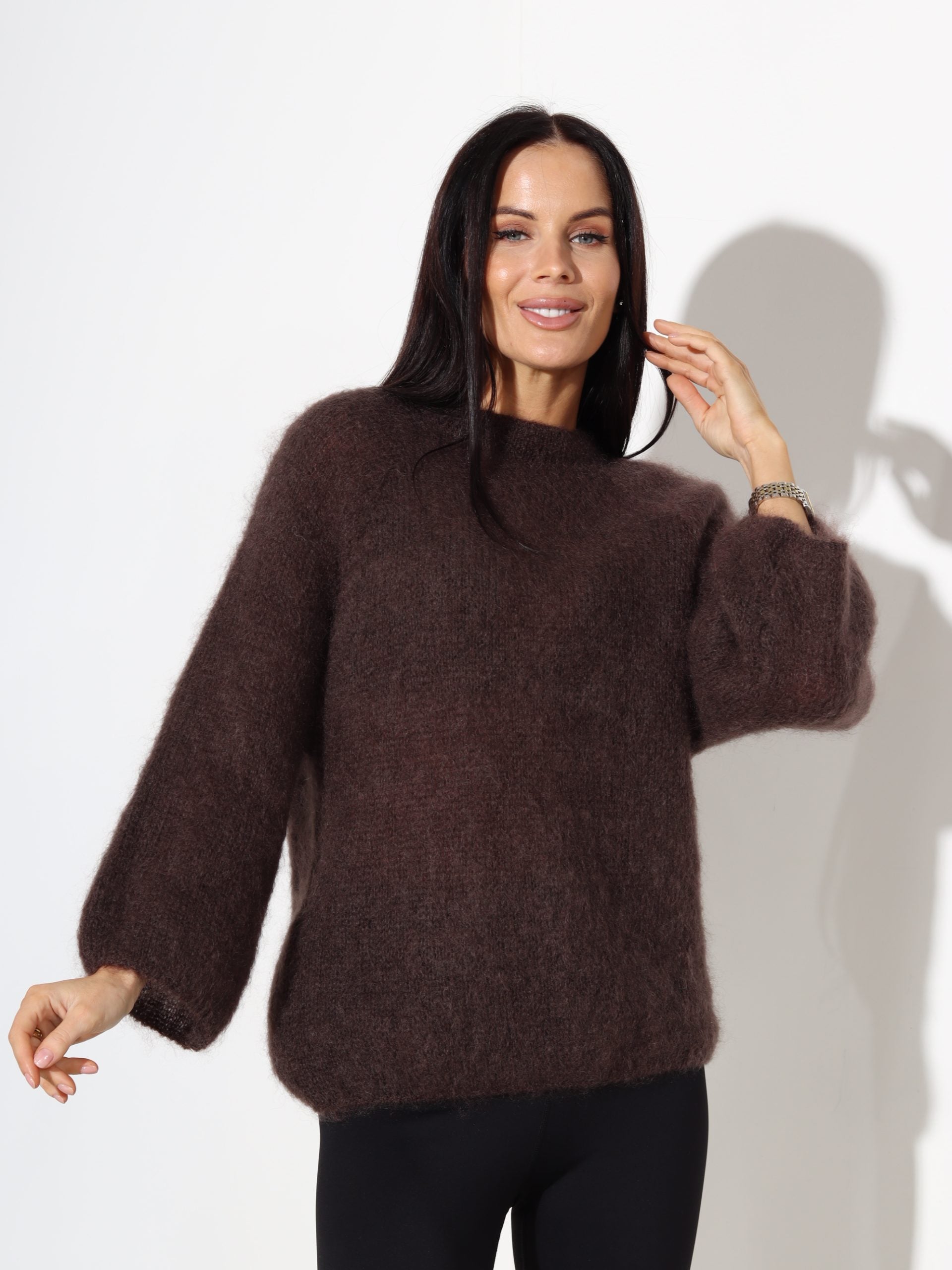 T.brūns mohēras džemperis ar slīpu plecu daļu - 17707