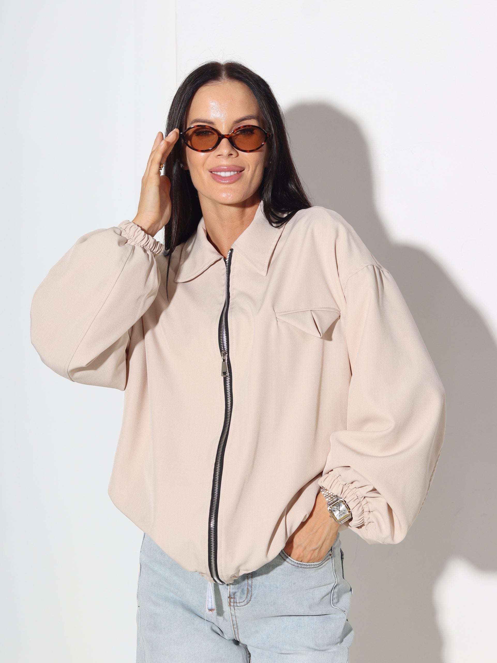 Bēša bombertipa jaka ar gumijas apakšu - 15933