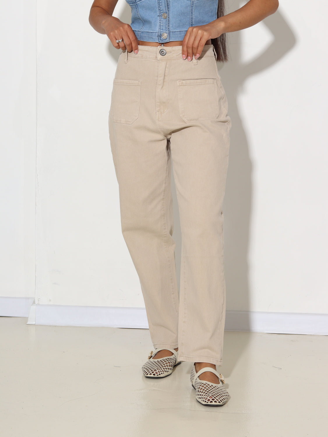 Bēšas "Lara" džinsu bikses ar kabatām priekšpusē - 15579