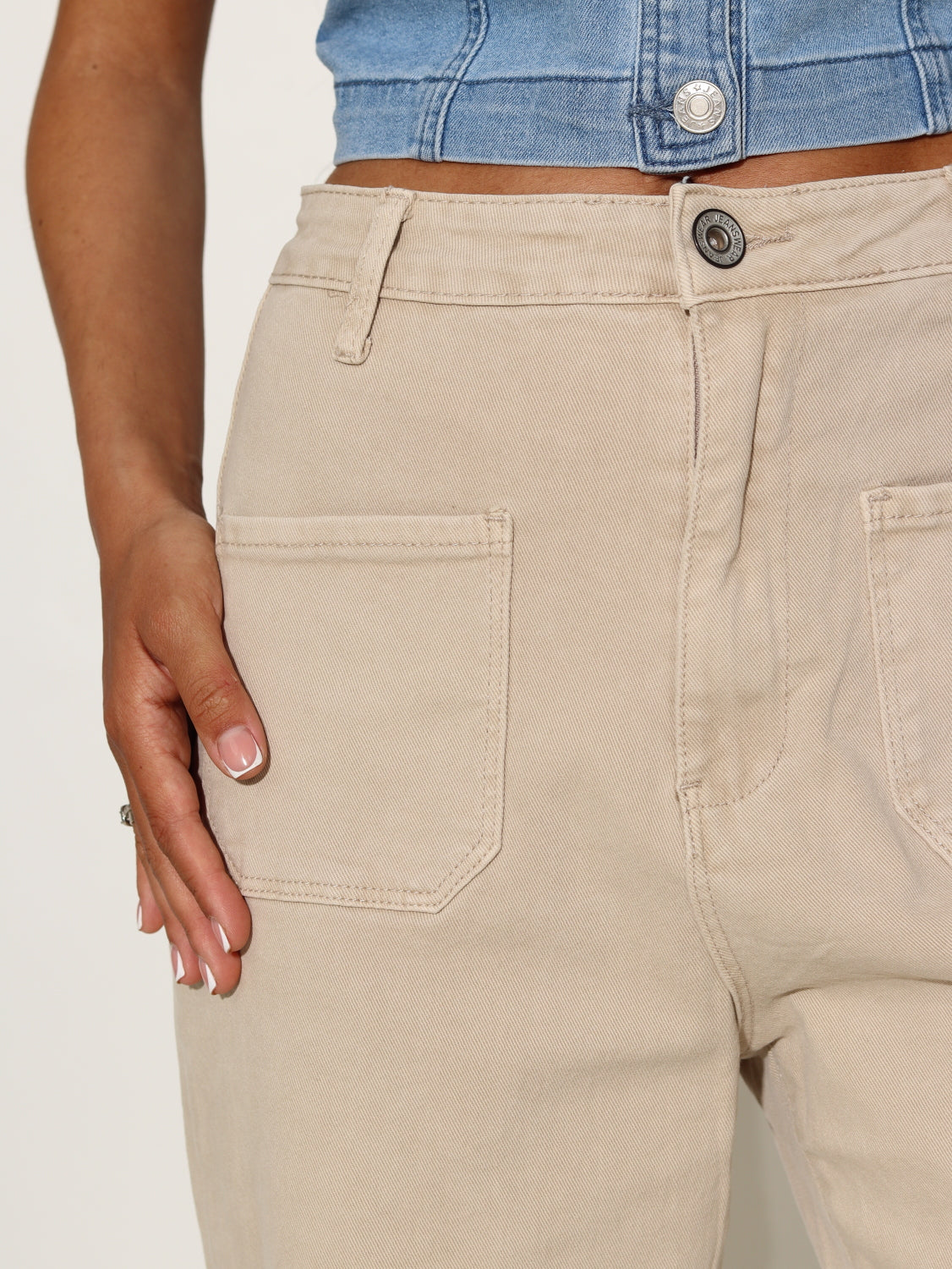 Bēšas "Lara" džinsu bikses ar kabatām priekšpusē - 15579