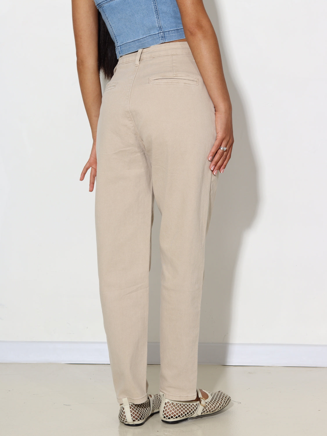 Bēšas "Lara" džinsu bikses ar kabatām priekšpusē - 15579