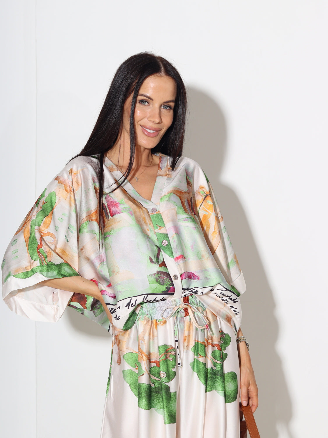 Balts komplekts ar gleznas printu - 14736