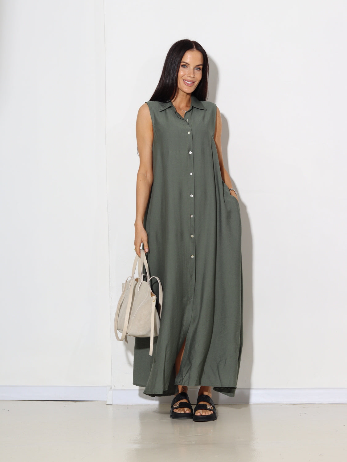 Zaļa/haki, gara, pogājama kleita bez piedurknēm - 15608