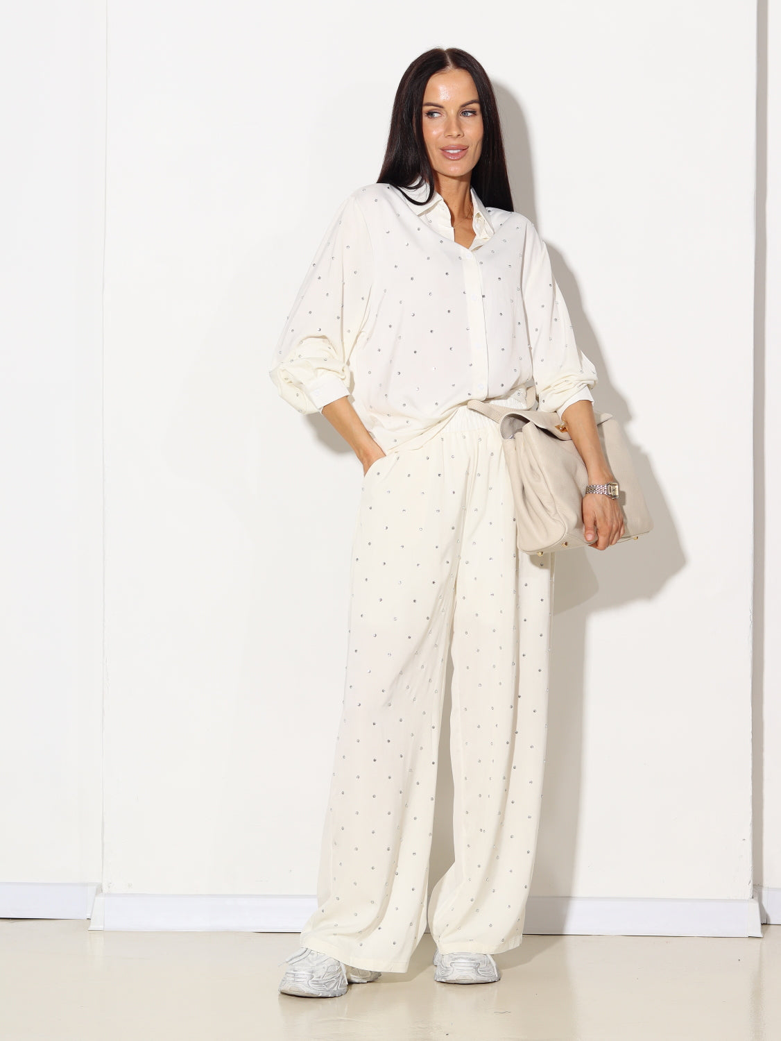 Balts 2daļīgs komplekts ar mirdzošu akmentiņu- 14821