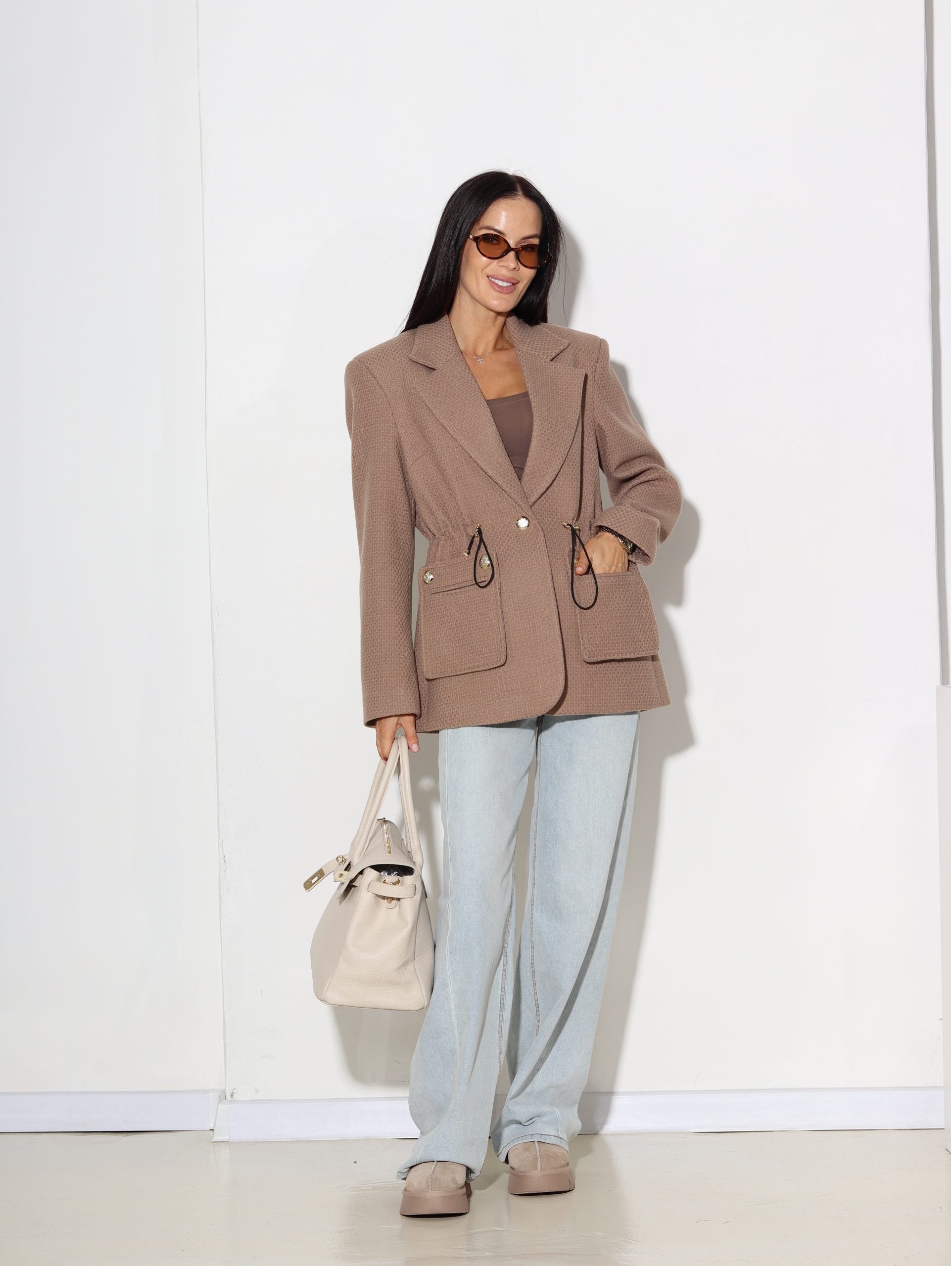 Brūna žakete ar noņemamām kabatām - 16324