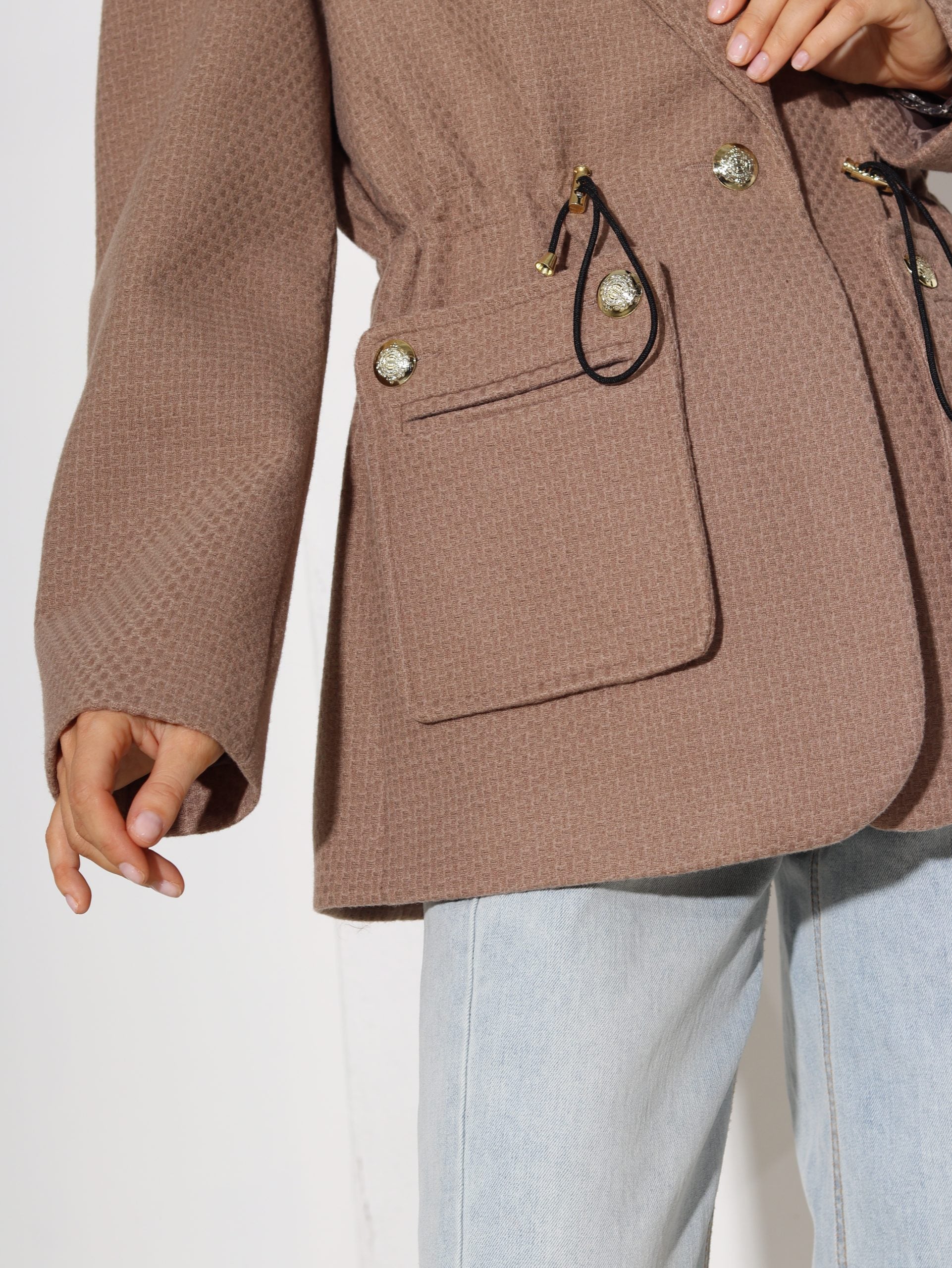 Brūna žakete ar noņemamām kabatām - 16324