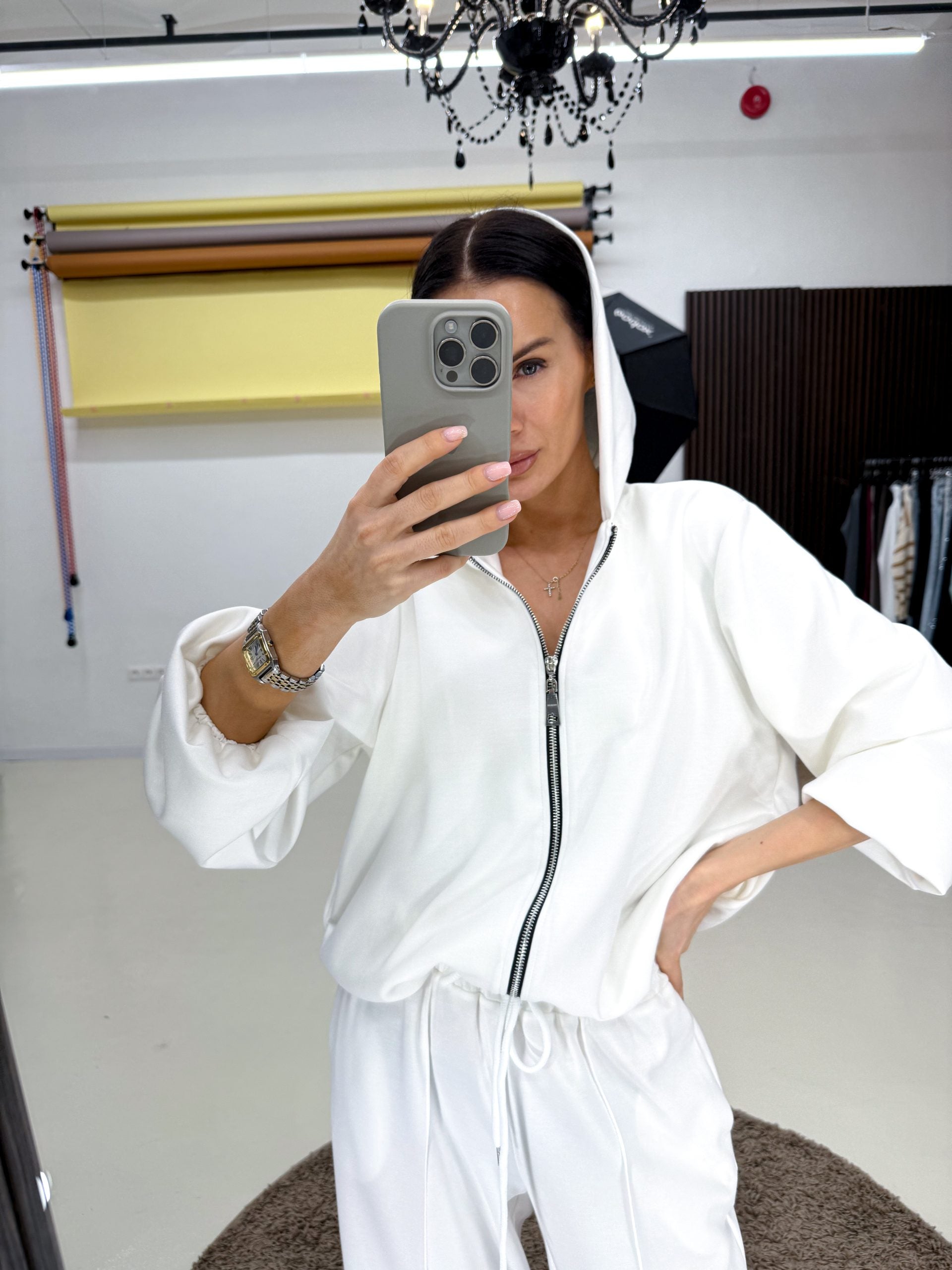 Balta brīva piegriezuma jaka ar kapuci - 14342