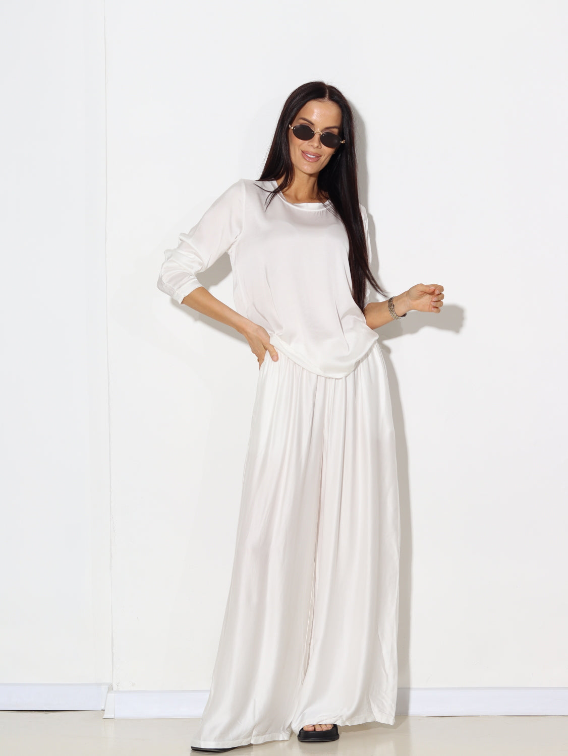 Balts tops ar garām piedurknēm un zīdu sastāvā - 14885