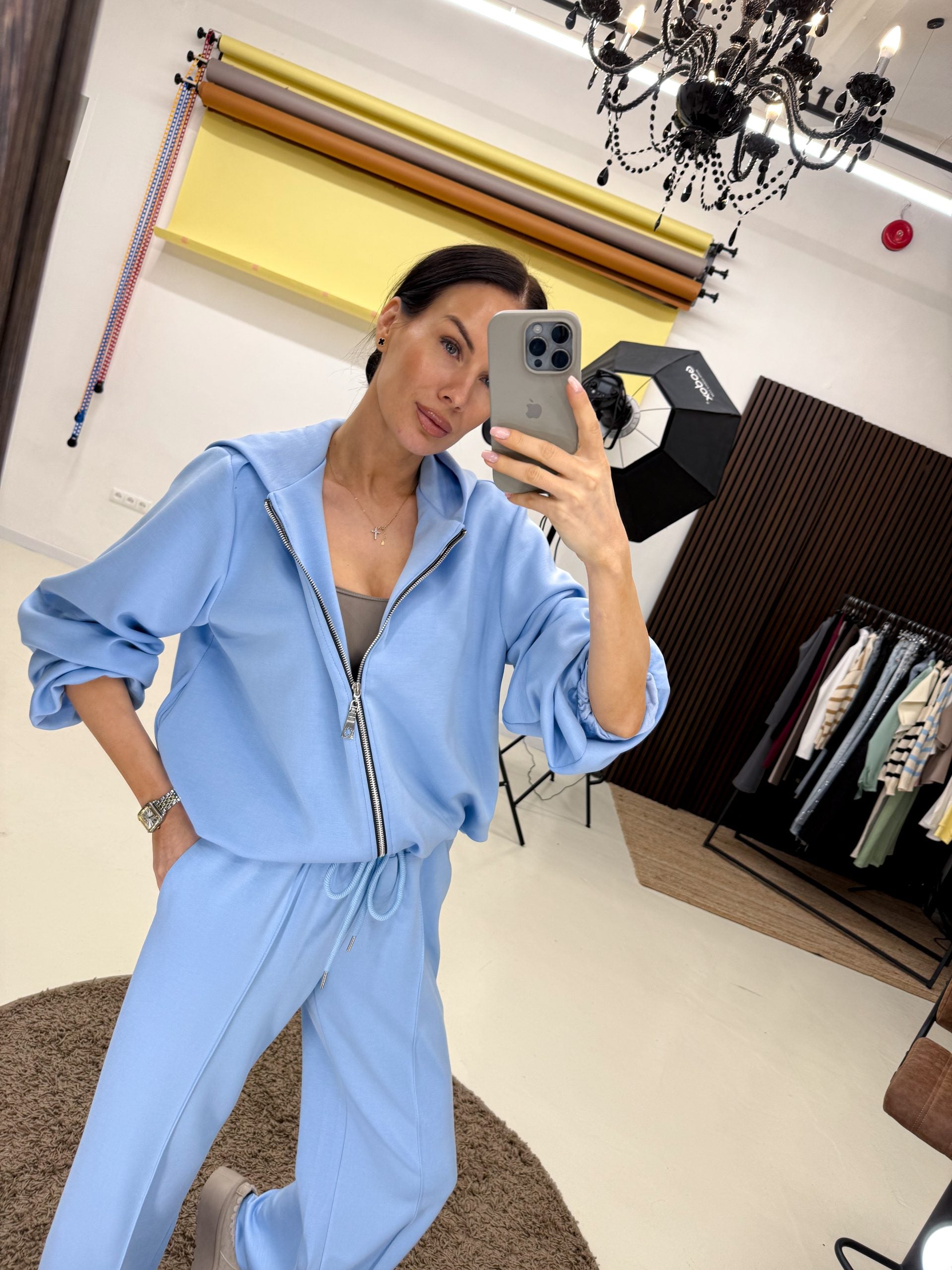 Zila brīva piegriezuma jaka ar kapuci - 14340