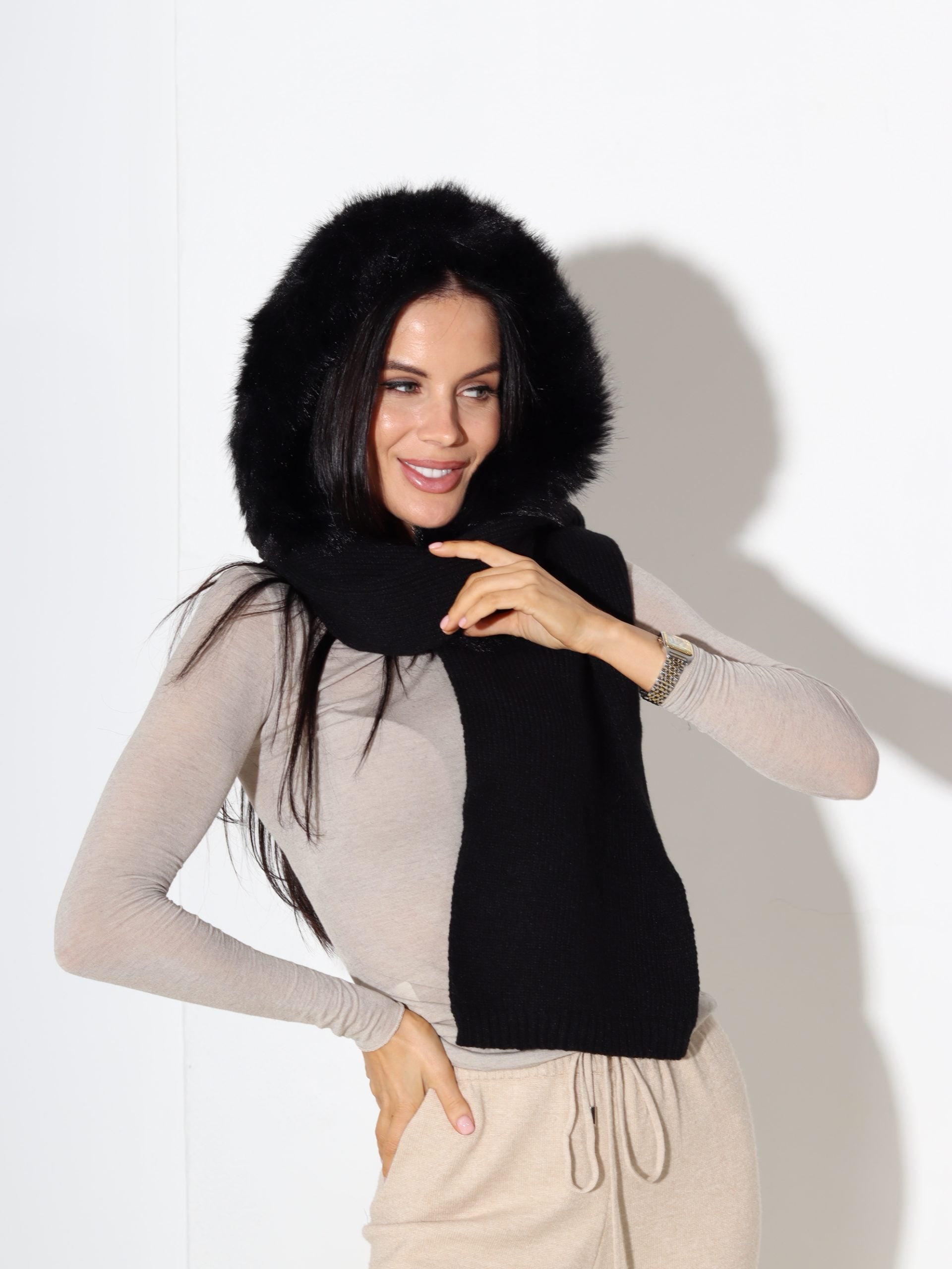 Melna kapuce+šalle "2IN1" - 17431