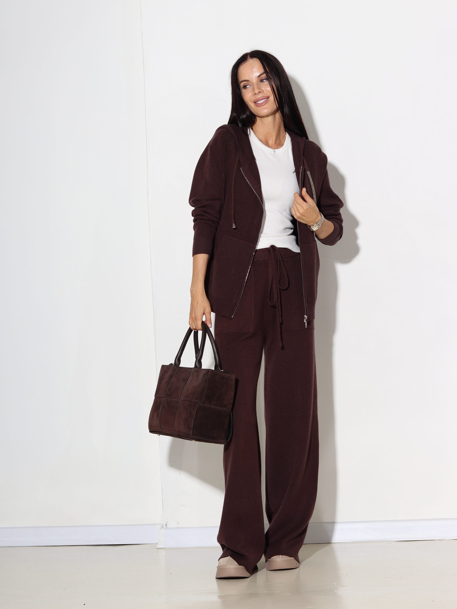 Šoko/brūna krāsas adīts komplekts (jaka+bikses) - 16387