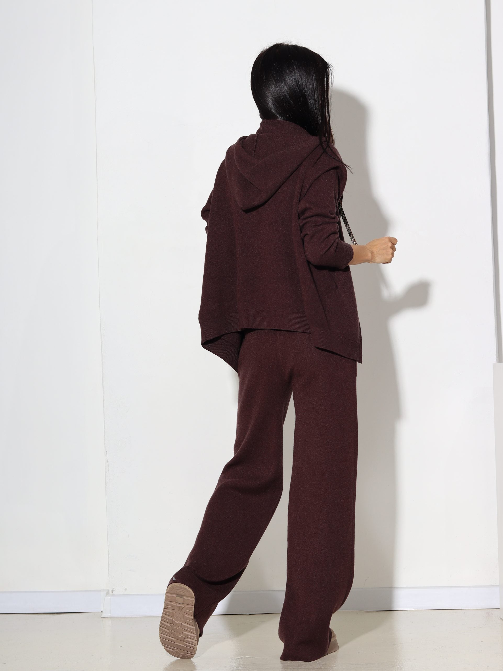 Šoko/brūna krāsas adīts komplekts (jaka+bikses) - 16387