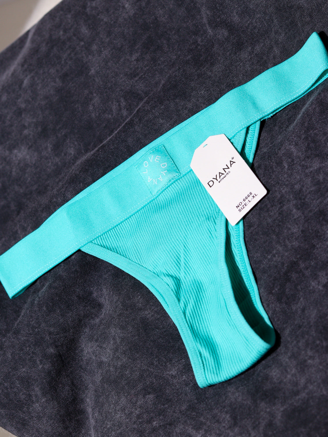 Zaļzilas ''LOVE'' apakšbikses 'brazil' tipa - 14399