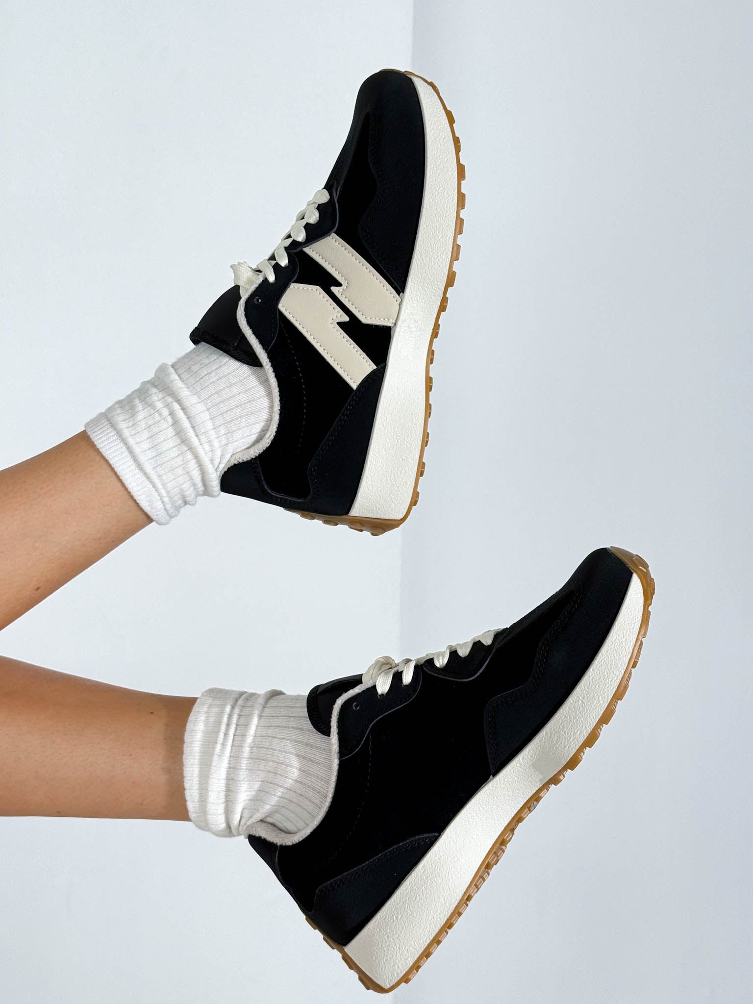 Melni, brīvā laika apavi ar siltinājumu - 15880