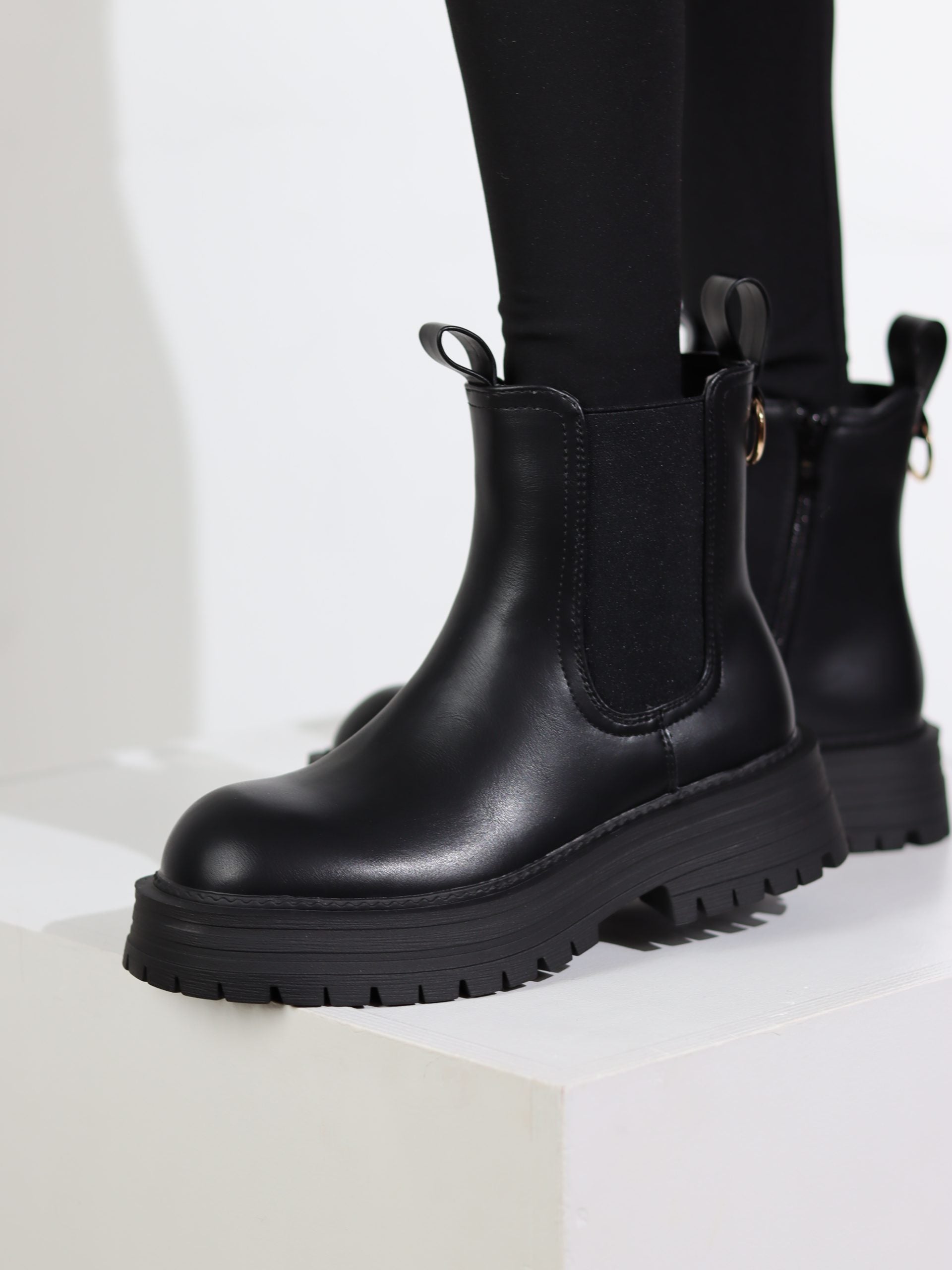 Melni starpsezonas īsi zābaki - 17440