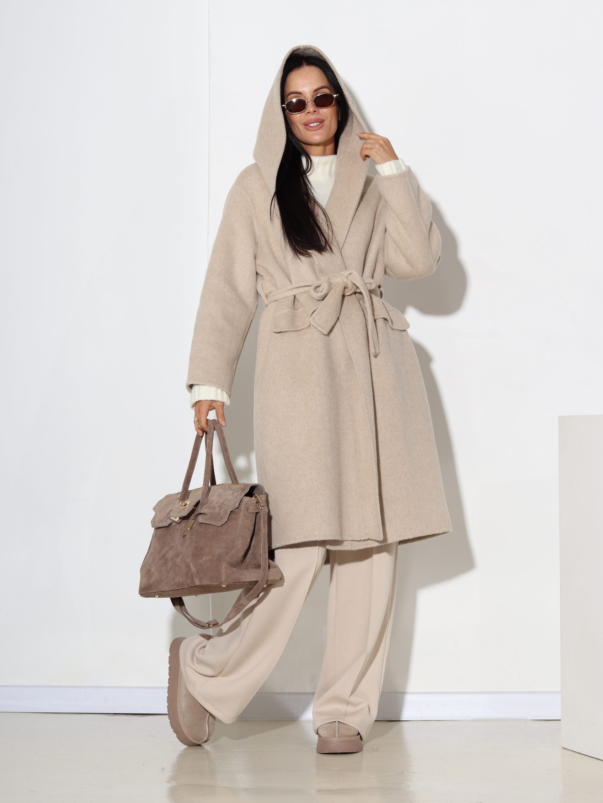 Bēšs vilnas mētelis ar kapuci - 17041