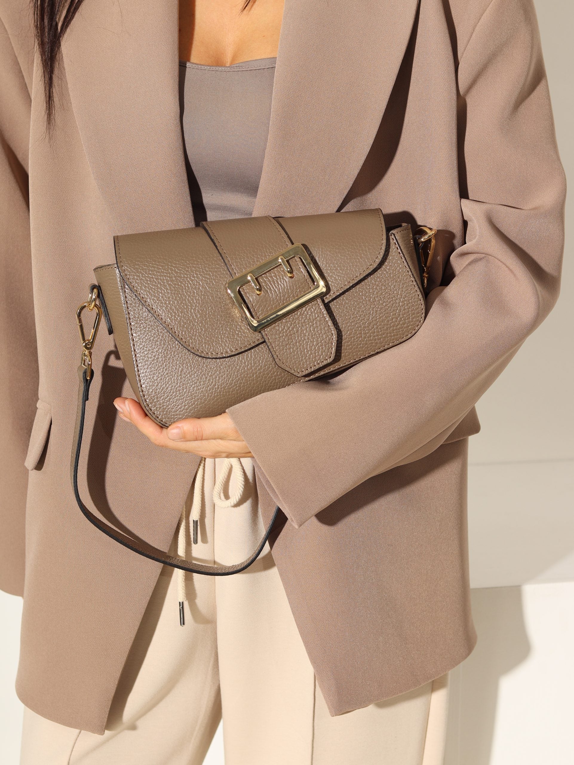 Brūna, d/ā nestandarta formas soma - 16362