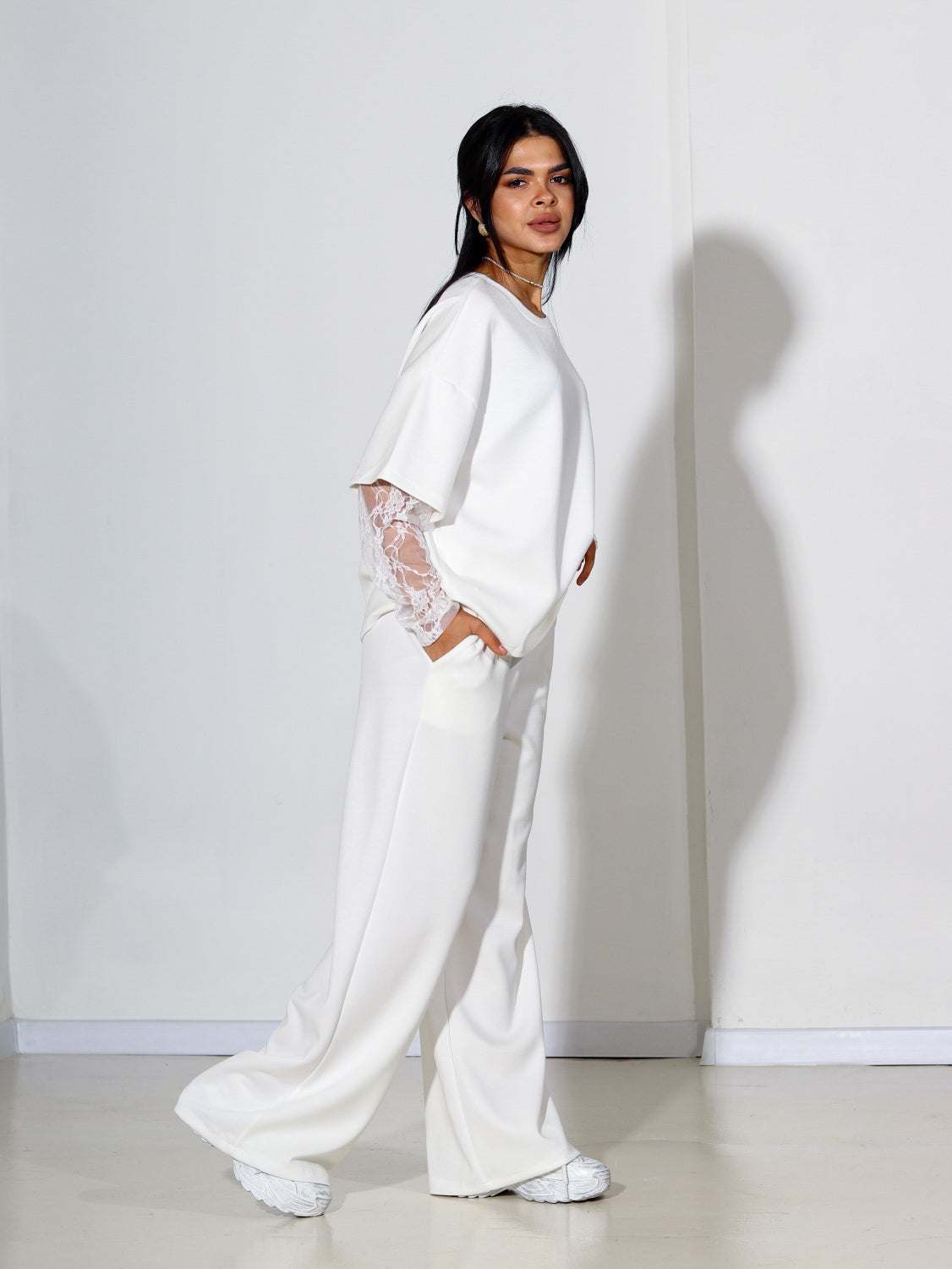 Balts komplekts ar mežģīņu piedurknēm - 14449