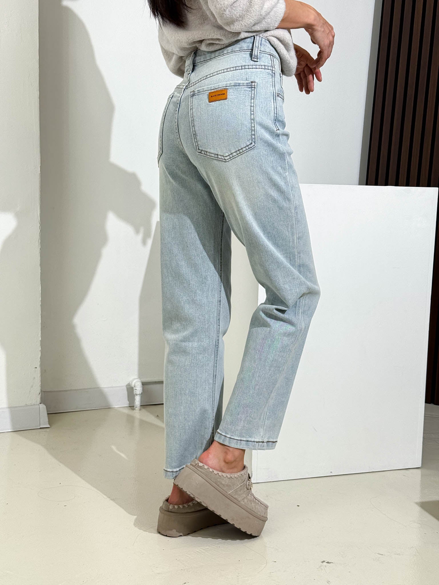 Gaiši zilas džinsa bikses taisna piegriezuma - 15894