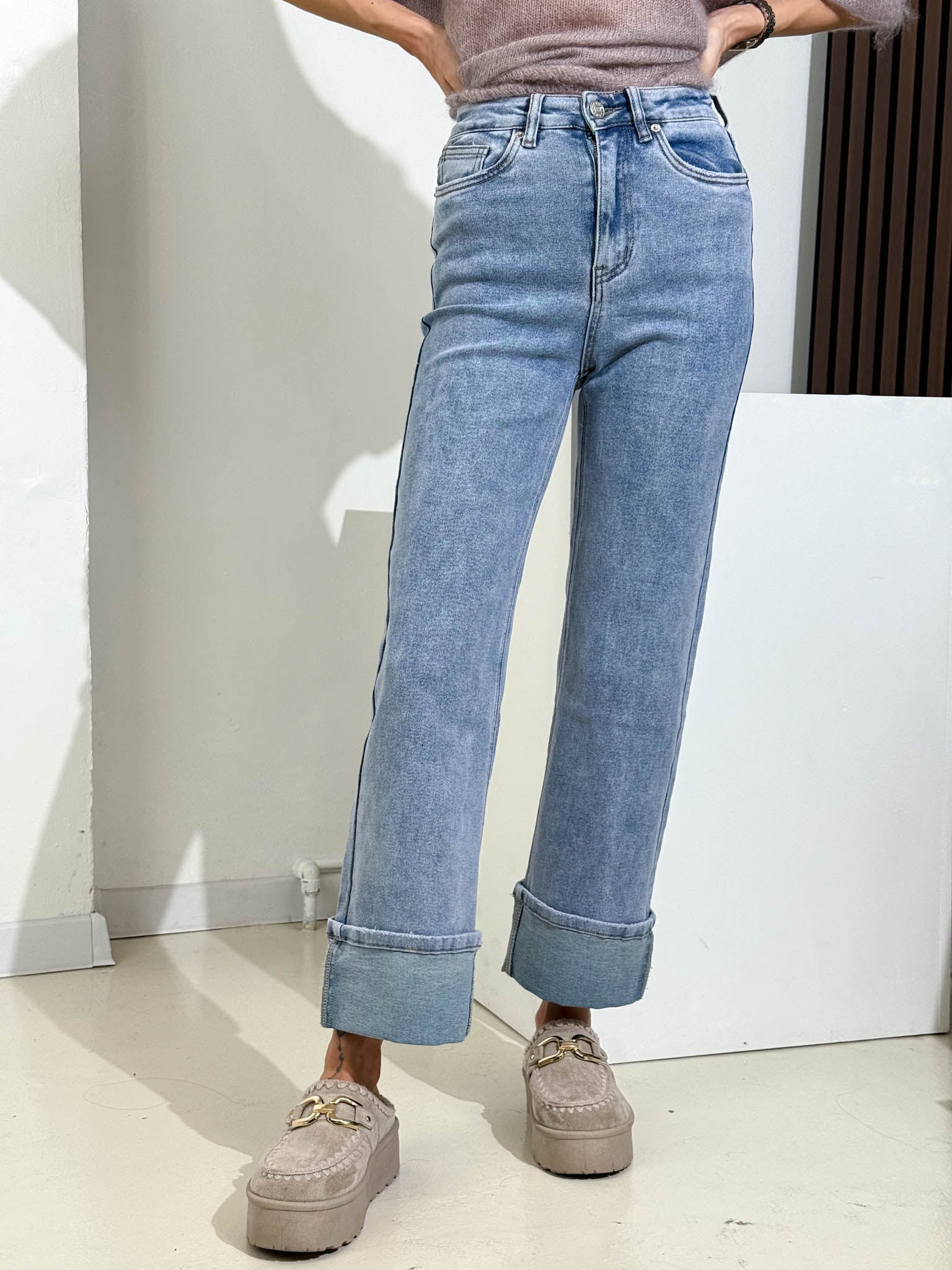 Zilas džinsa bikses ar atlocītiem galiem - 15893