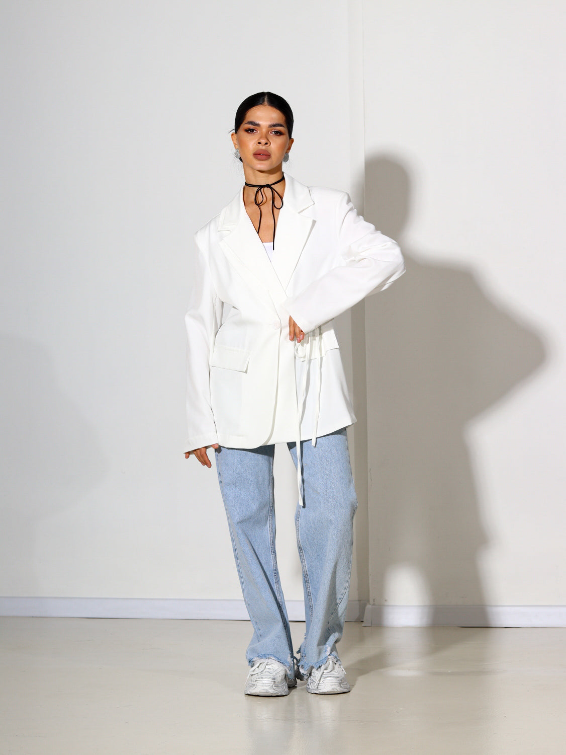 Balta žakete ar sienamu auklņu - 14451