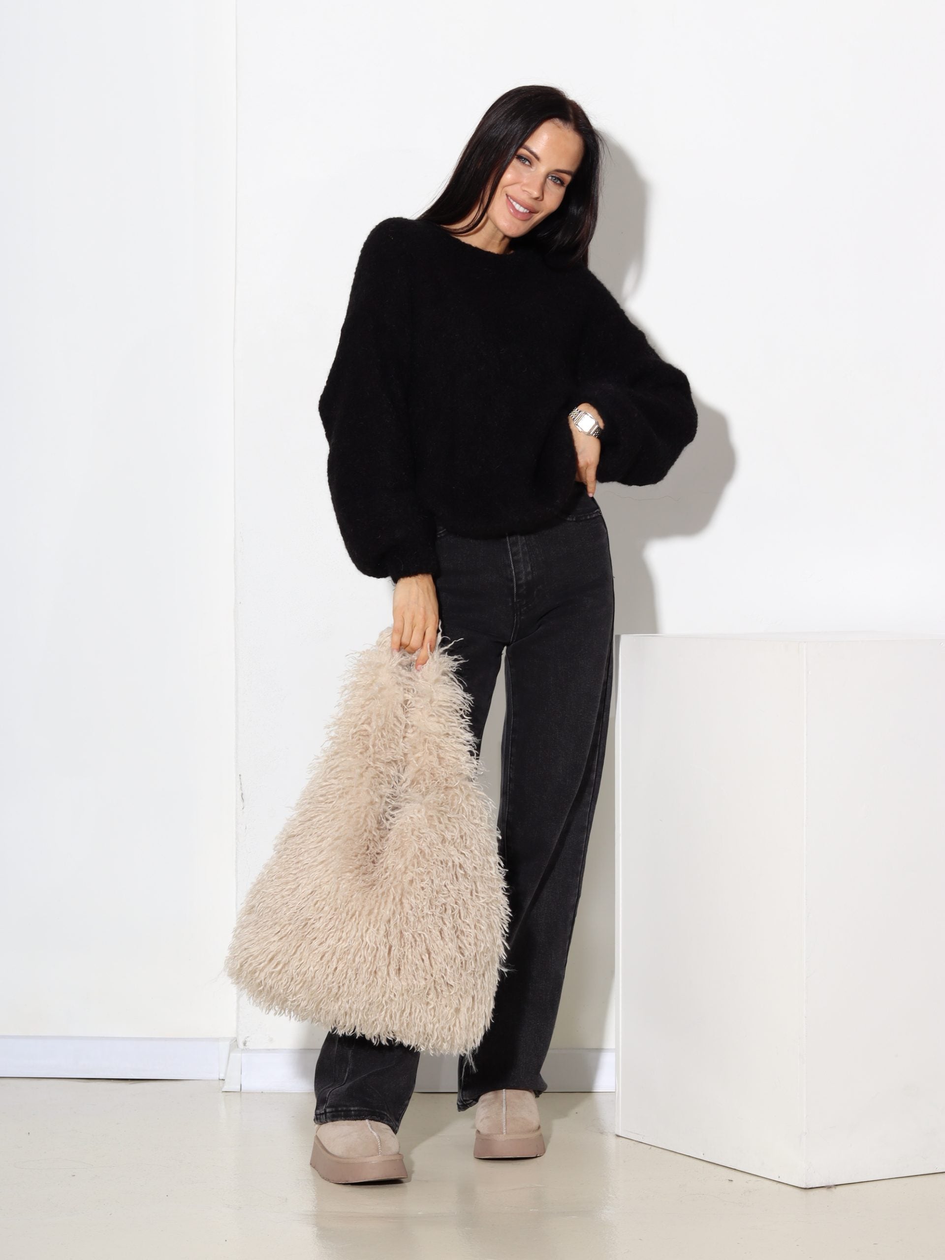 Melns džemperis, mezgliņdzijas adījumā - 17519