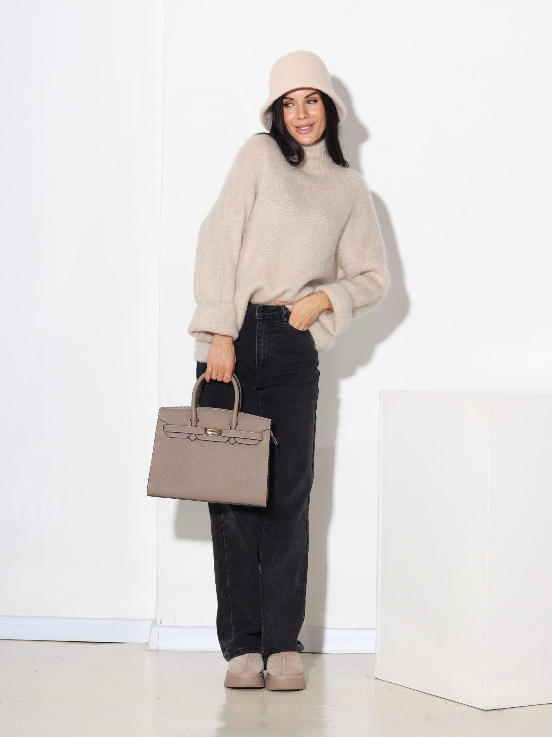 Bēšs džemperis ar 'Mini Up' kaklu, mohēra sastāvā - 17526