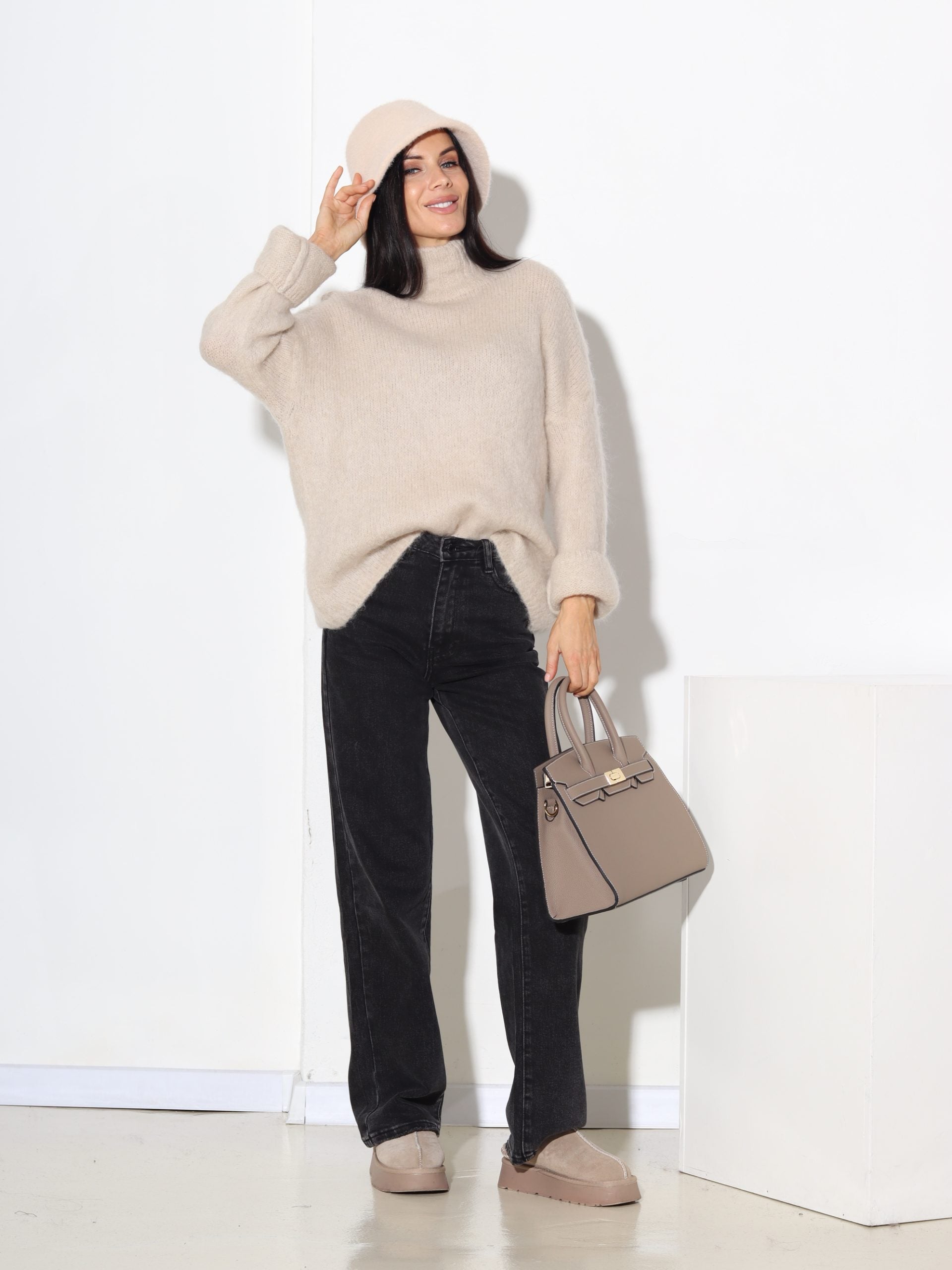 Bēšs džemperis ar 'Mini Up' kaklu, mohēra sastāvā - 17526