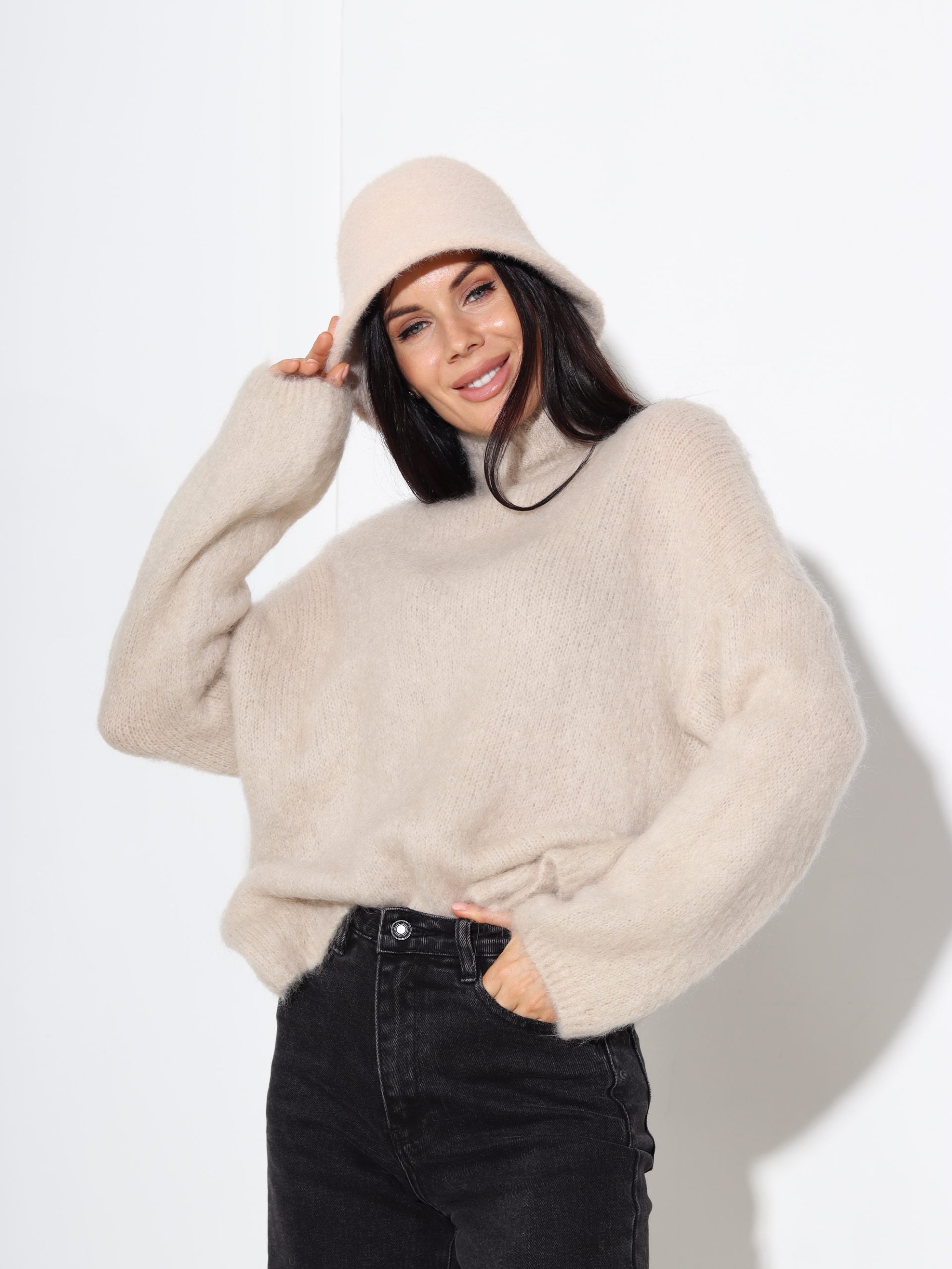 Bēšs džemperis ar 'Mini Up' kaklu, mohēra sastāvā - 17526