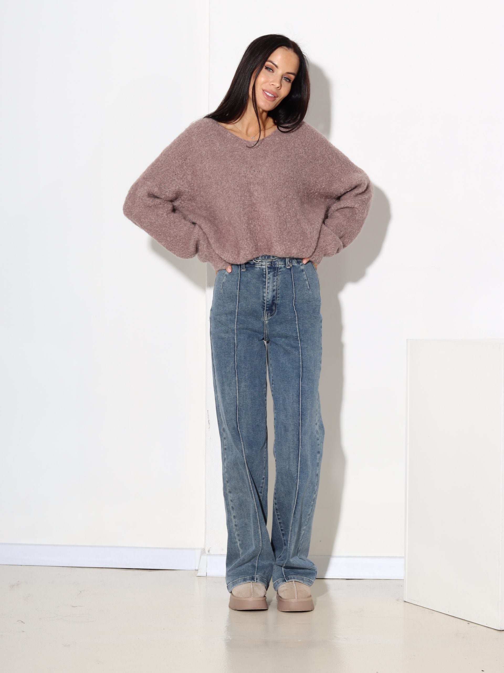 Kapučīno mezgliņdzijas adījuma džemperis, 'V' dekoltē - 17509