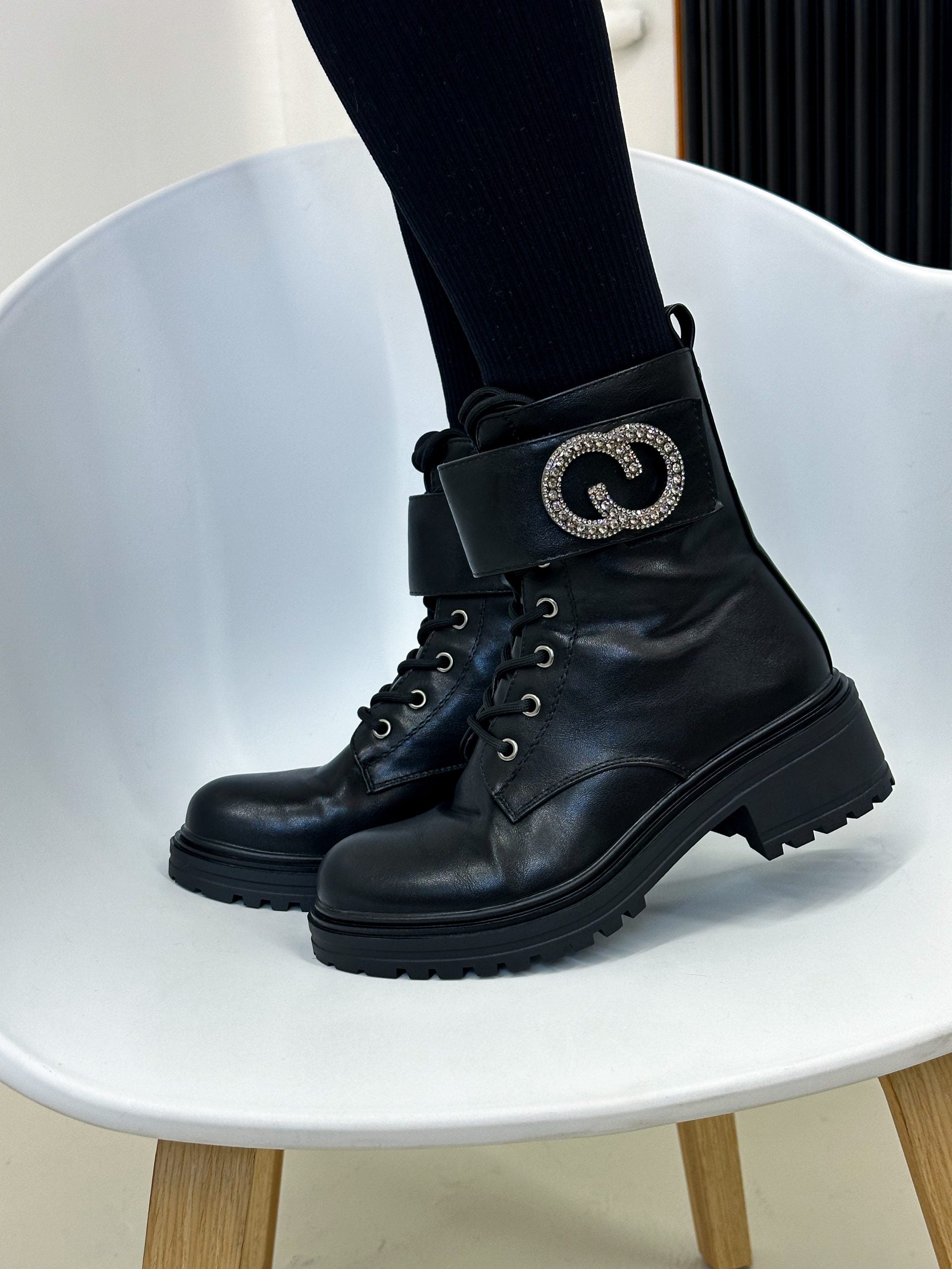 Melni zābaki ar pārliekamu dekoru augšpusē - 13270