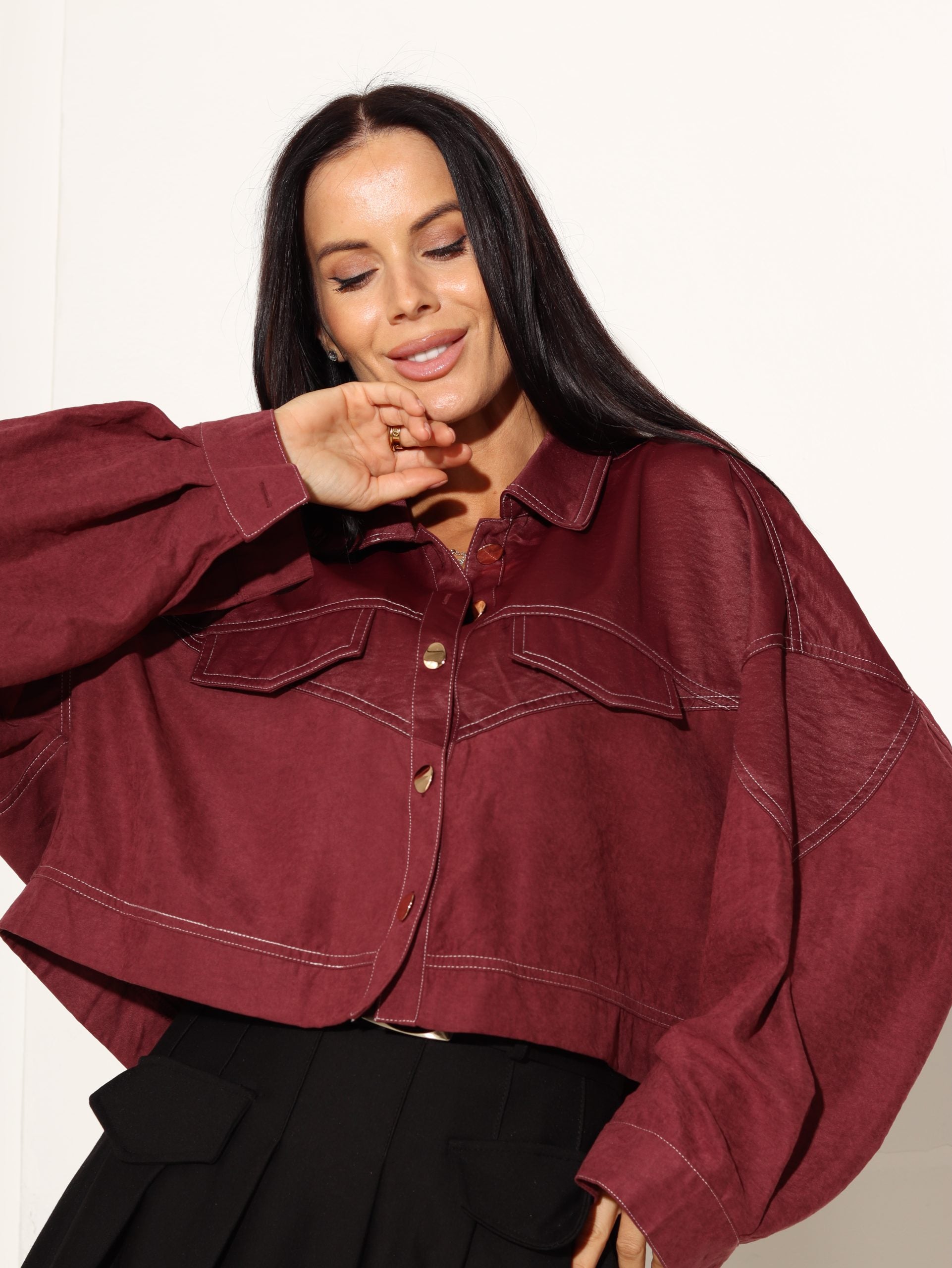 Bordo saīsināts krekls/blūze, balta diedziņa šuvums - 17065