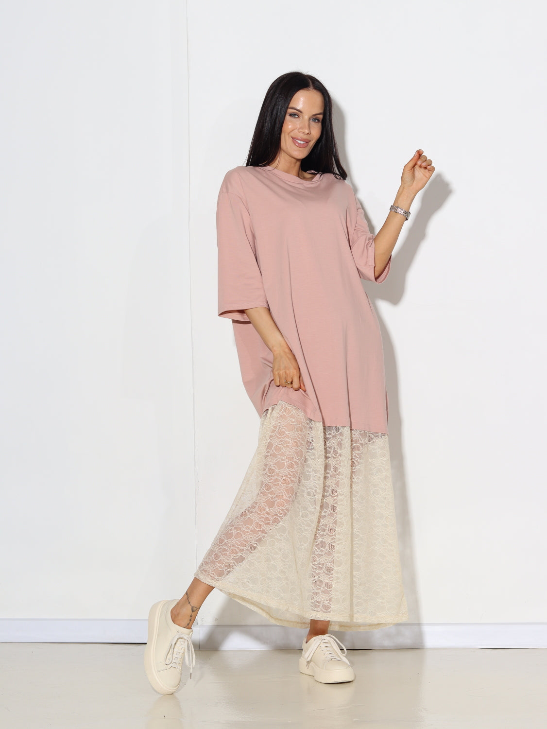 Veci rozā kleita ar bēšu mežģīnes apakšdaļu - 15001