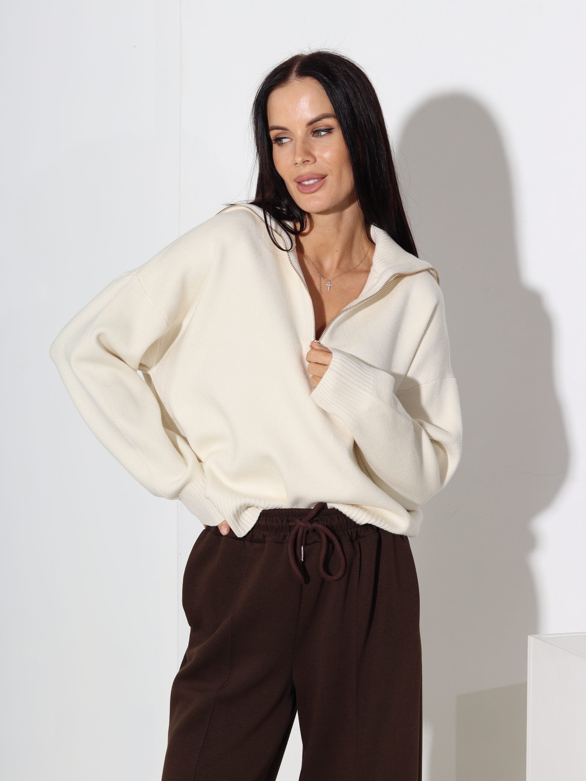 Balts "Lara" džemperis ar rāvējslēdzēju - 16444