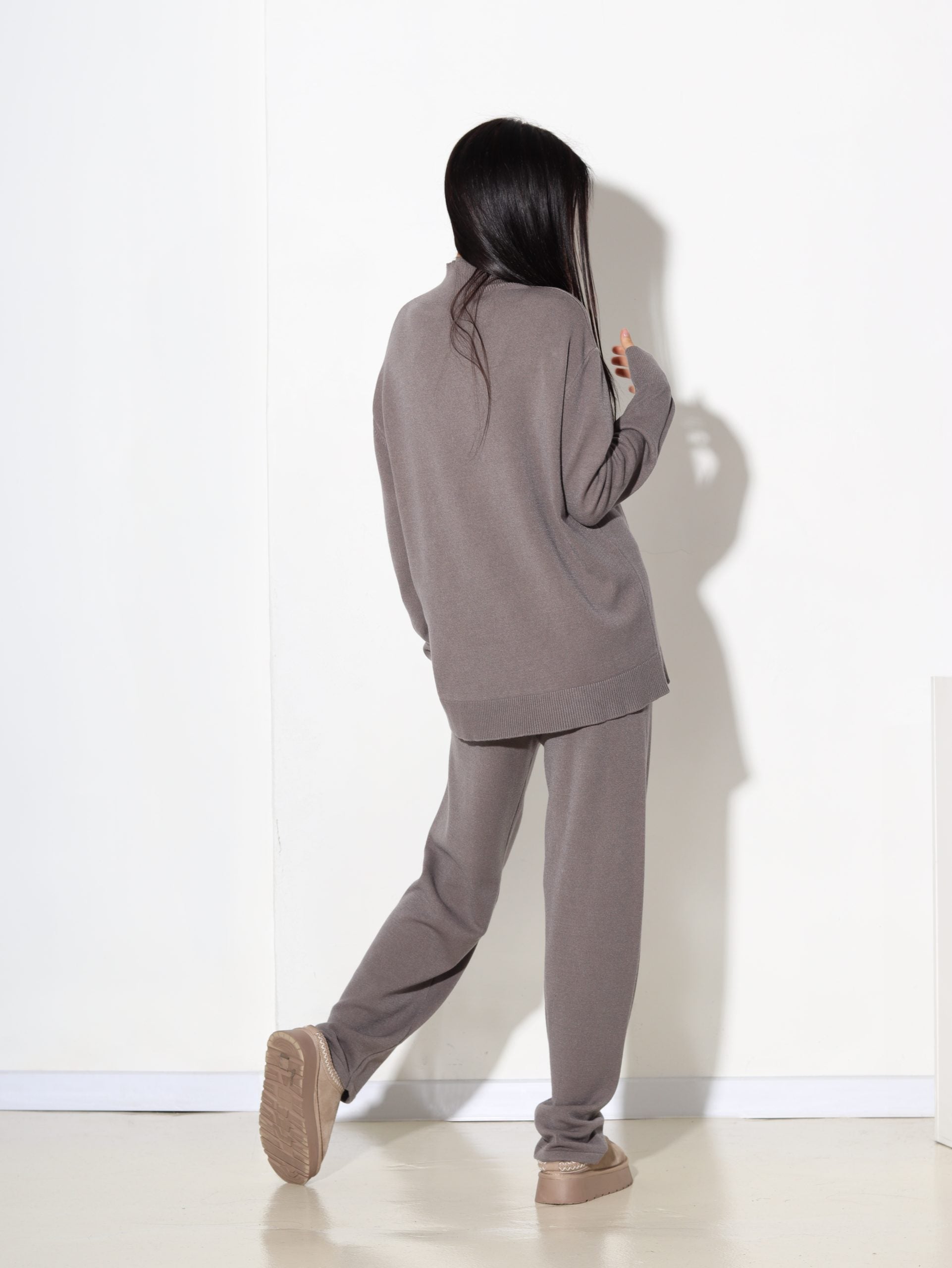 Taupes tonī adīts, 2daļīgs garais komplekts - 17113