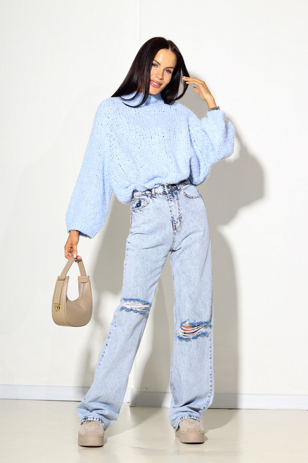 Zilas džinsa bikses ,,Exstra Long'' ar dekoratīviem plēsumiem - 13928