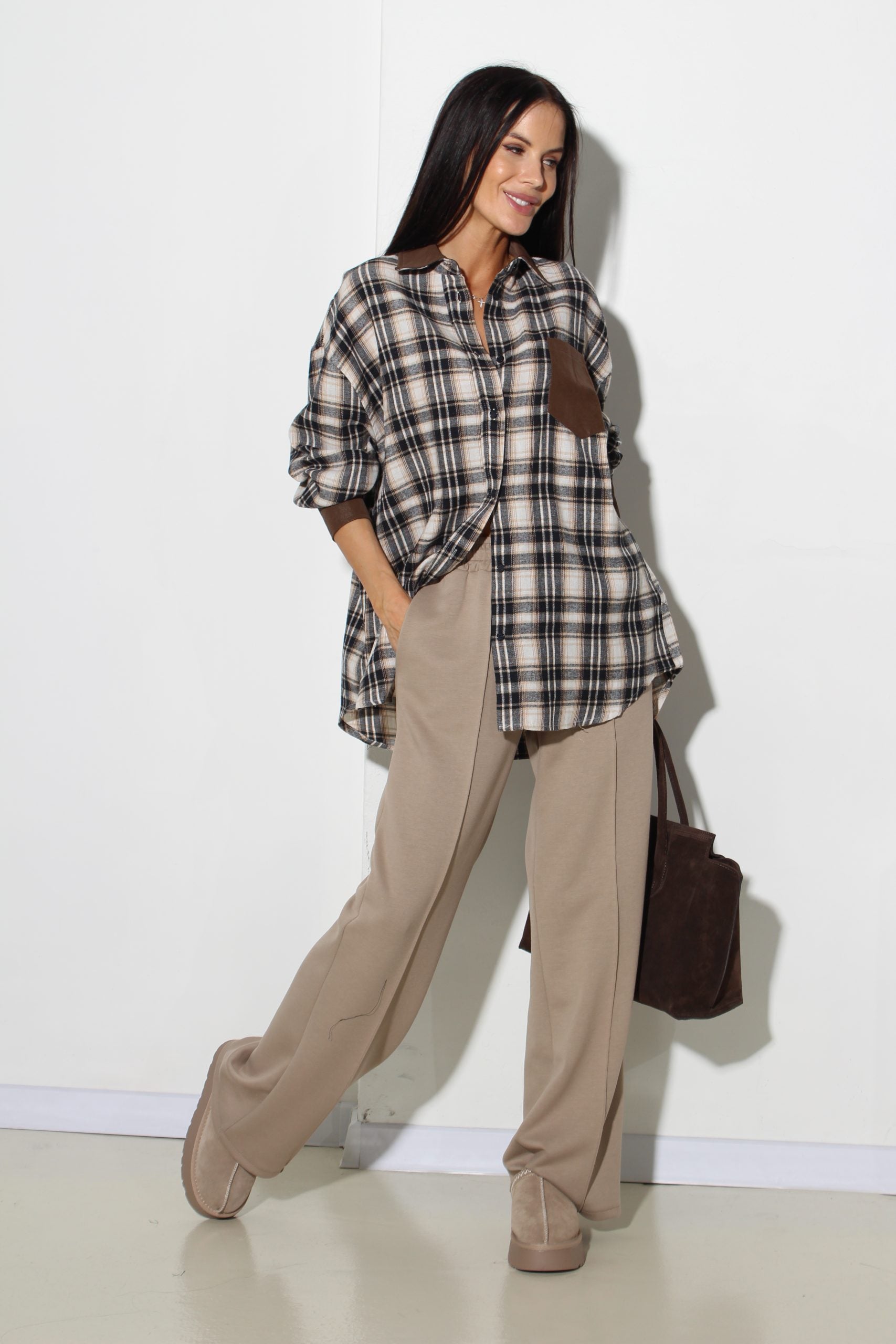 Bēšas krāsas rūtains krekls ar zamšādas kabatiņu - 16095