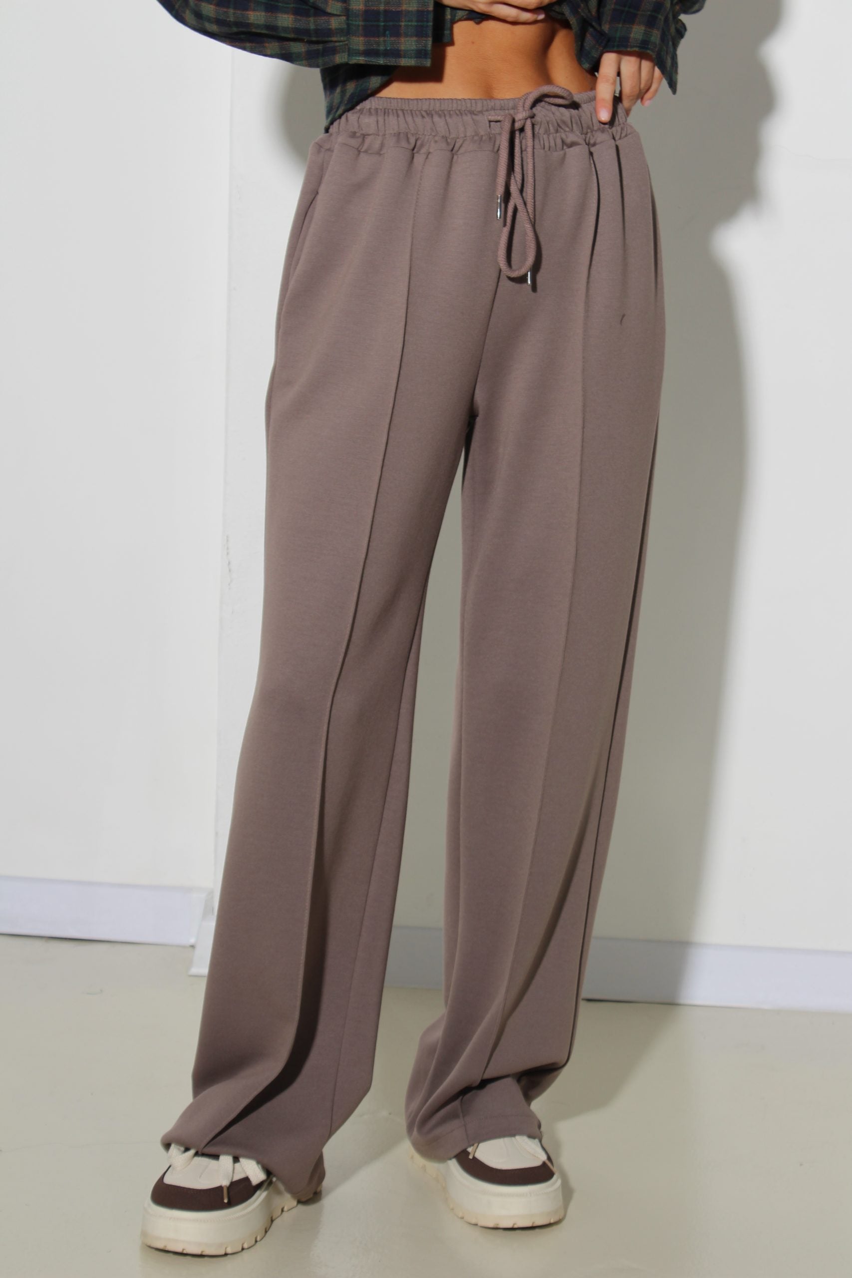 Taupe krāsas, sportiska stila bikses - 16083