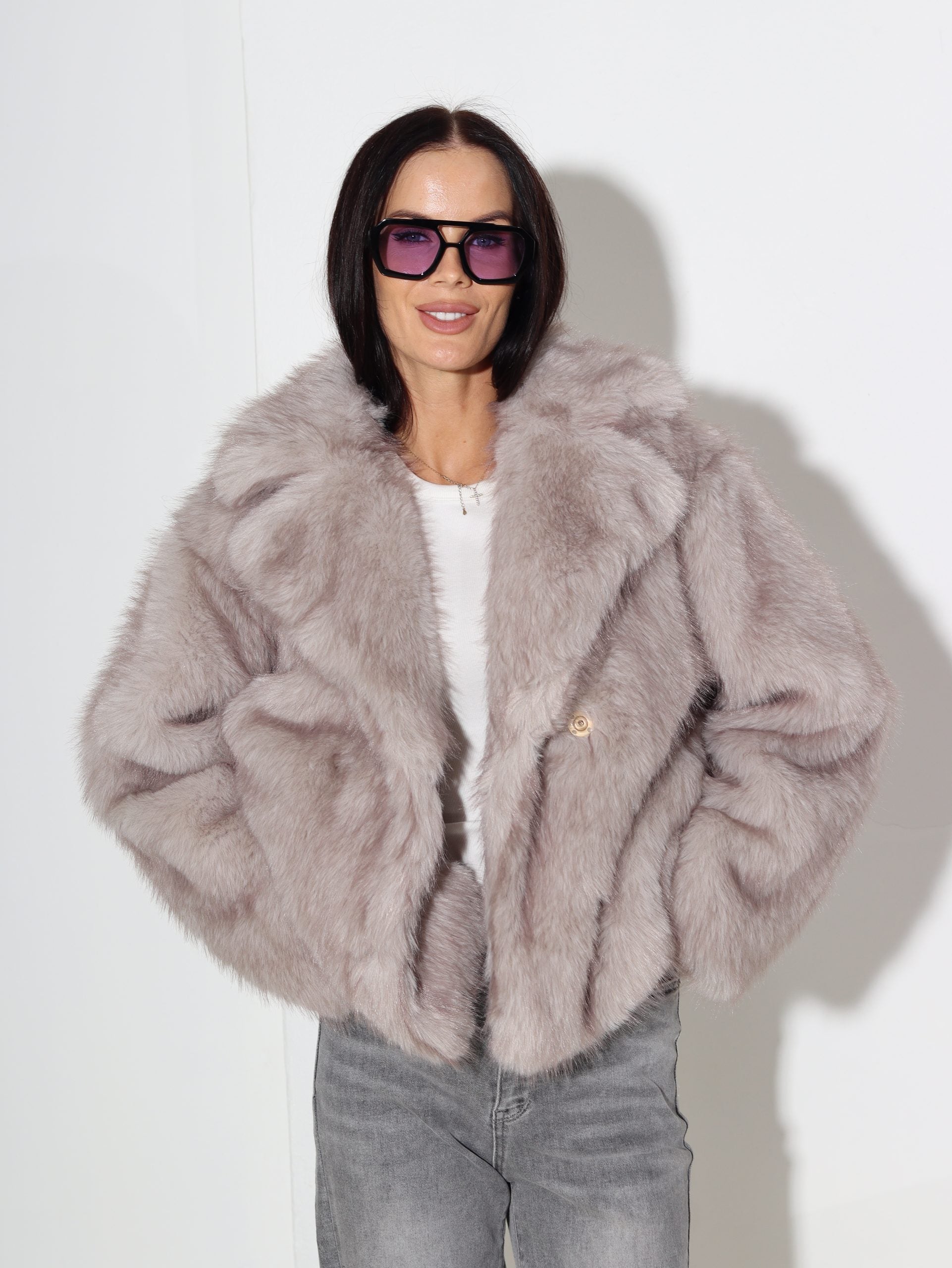 Pelēkas krāsas īss, biezs, m/ā kažociņš - 16420