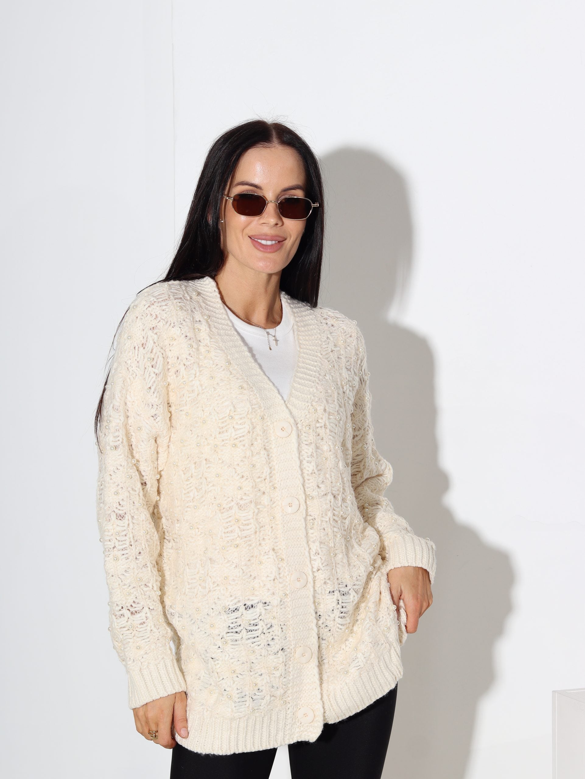 Bēša, pagarināta adītā jaka ar pērlītēm - 16424