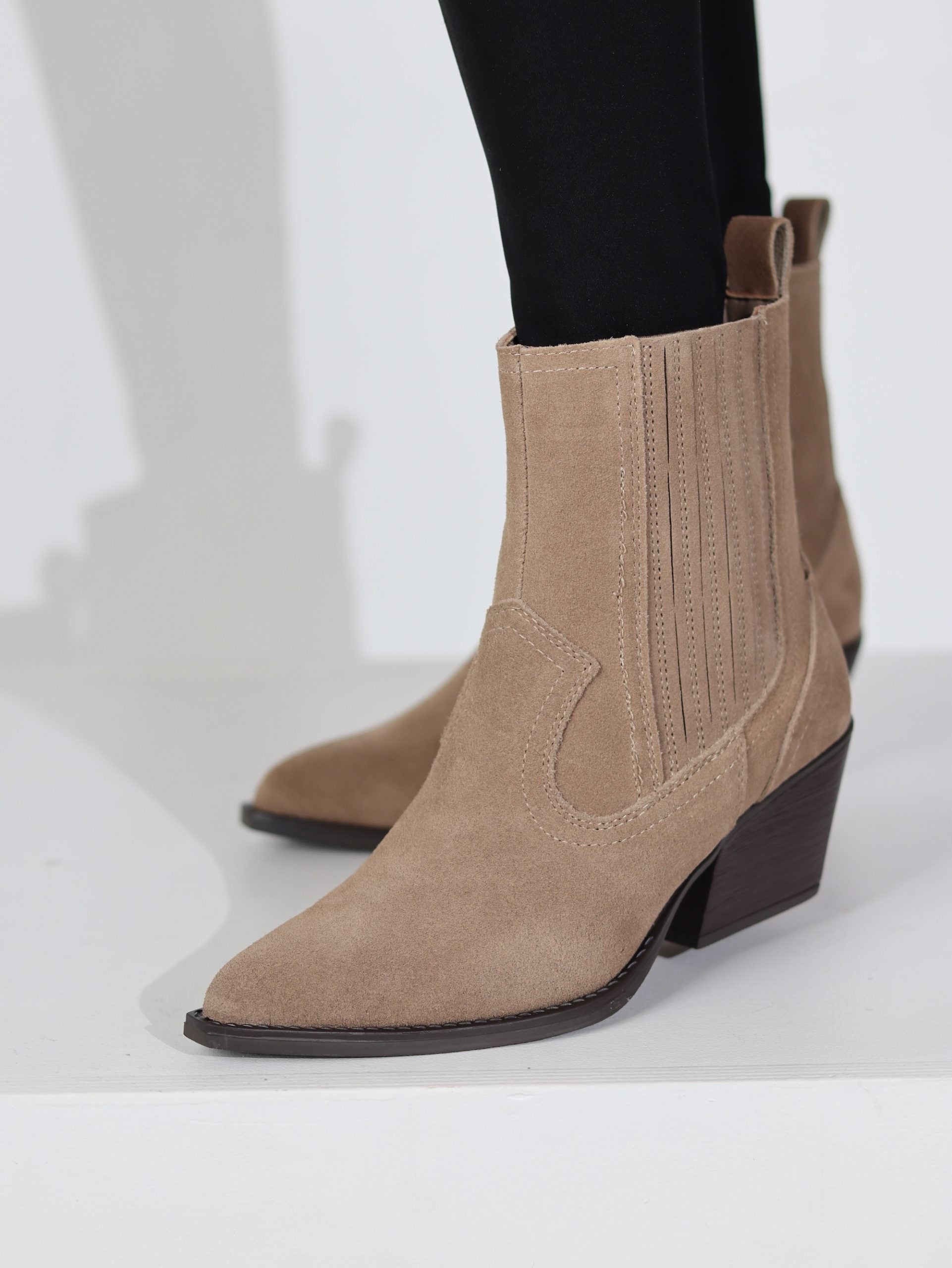 Bēši d/zā, kovboju tipa, zābaki ar rāvējslēdzēju - 17107