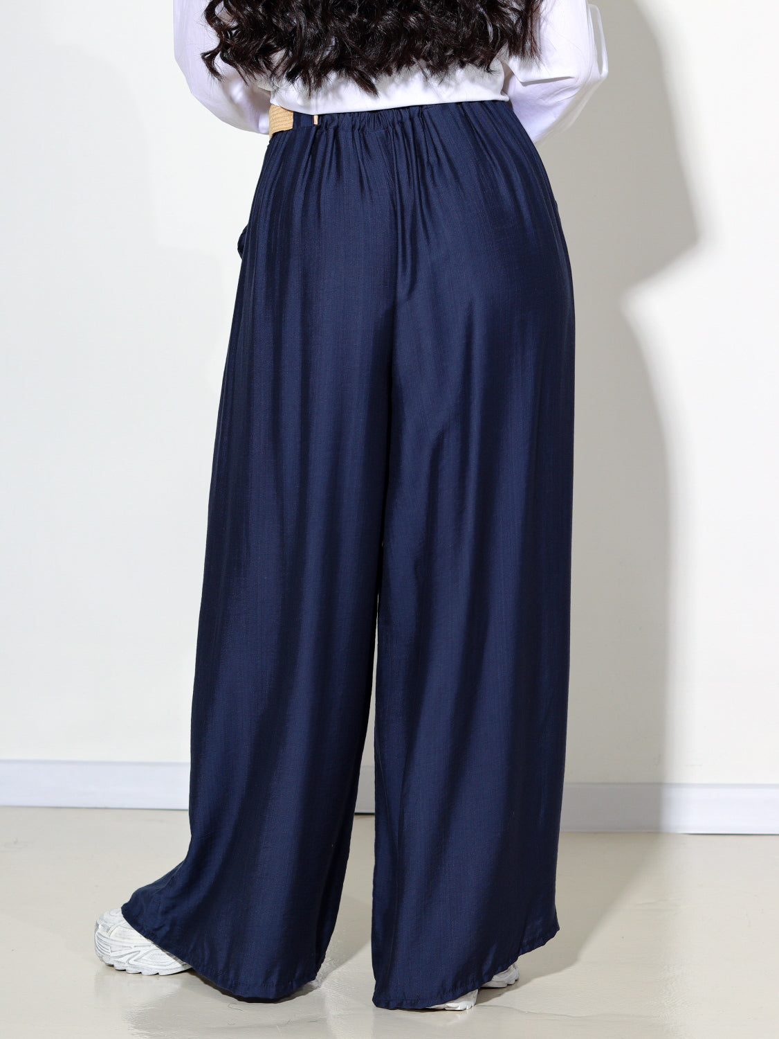 Zilas viskozes bikses ar pītu jostu - 14511