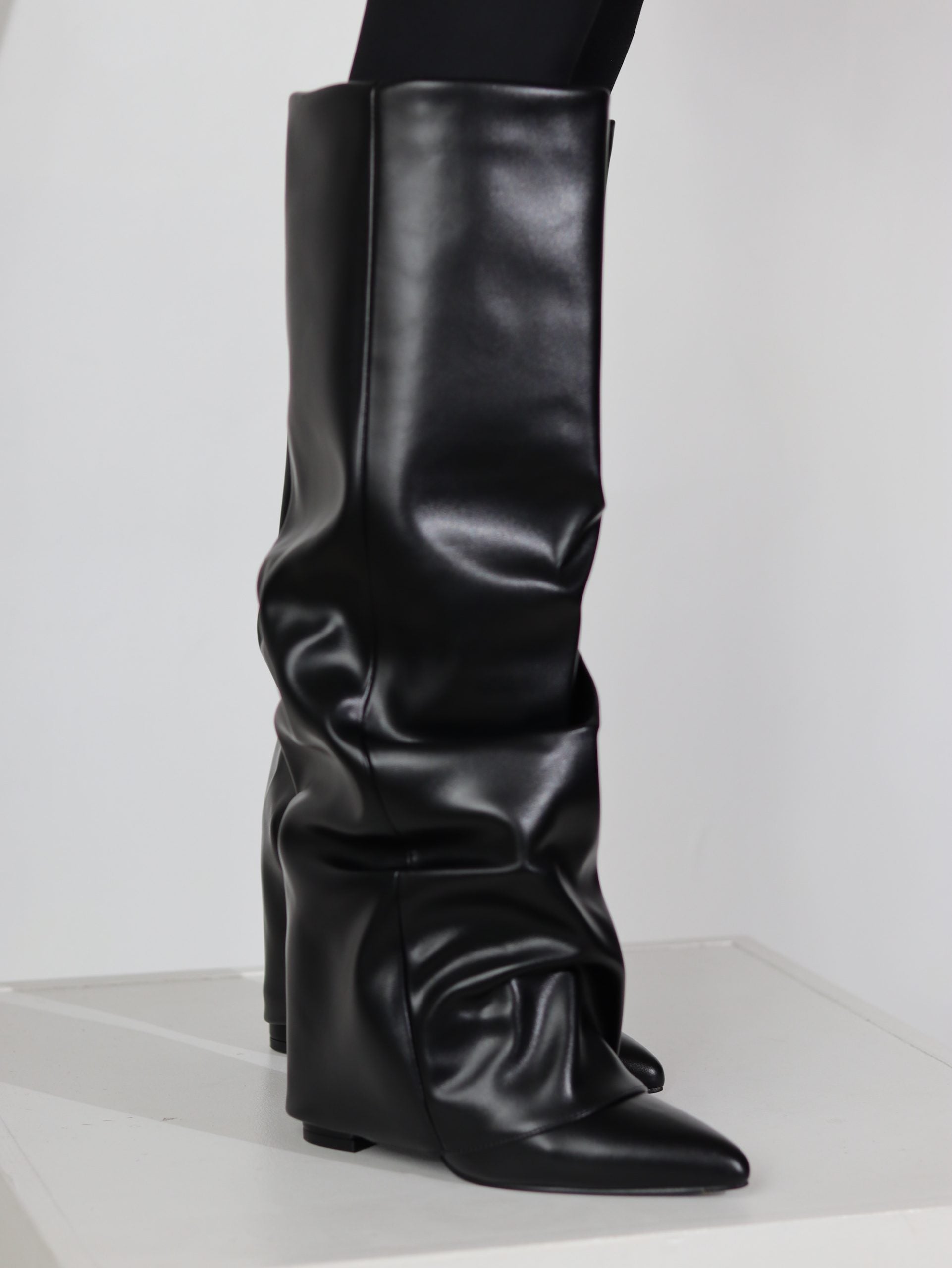 Melni, m/ā zābaki ar atloku - 17109