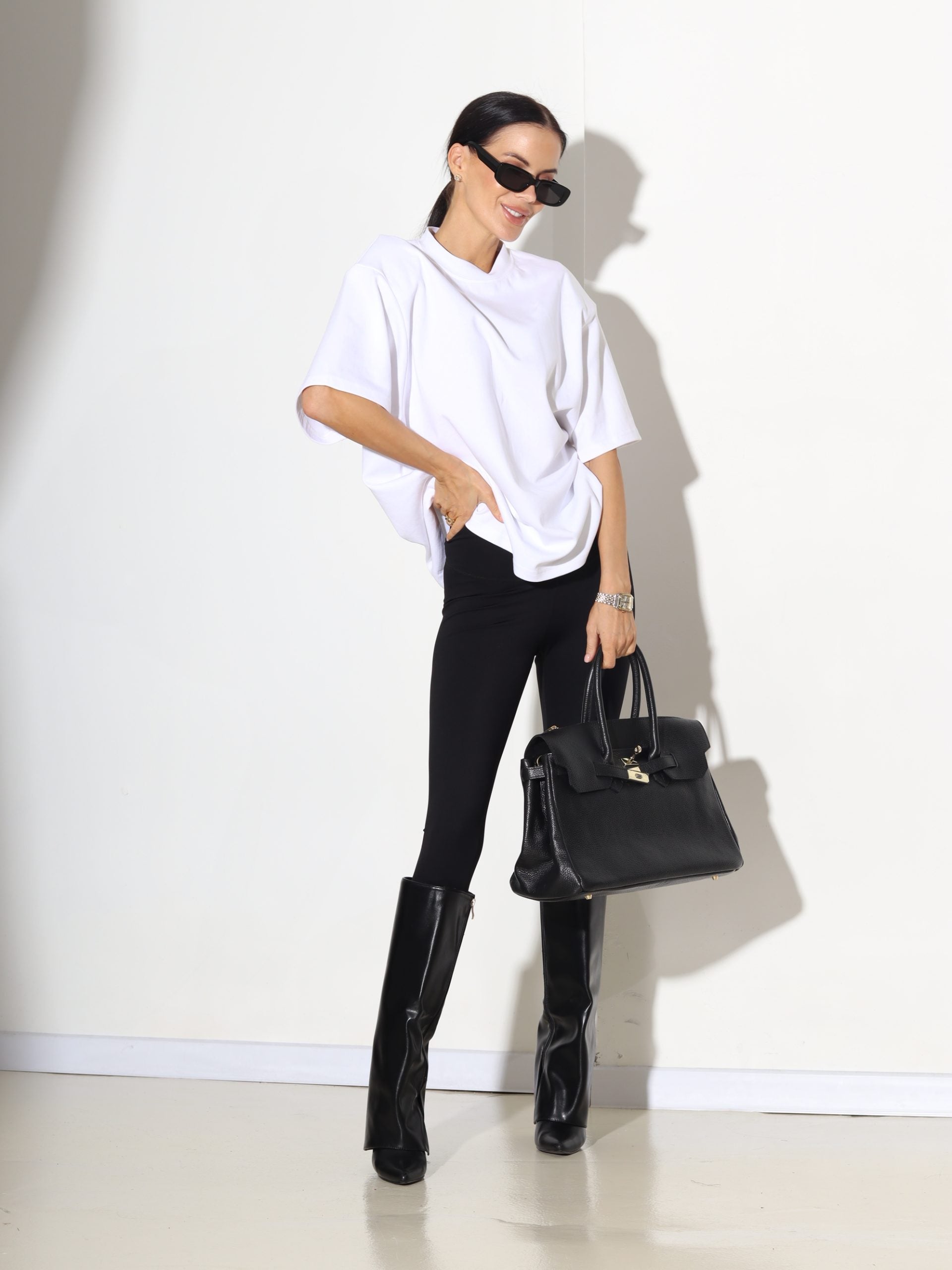 Balts tops ar polsterētu plecu daļu - 17490