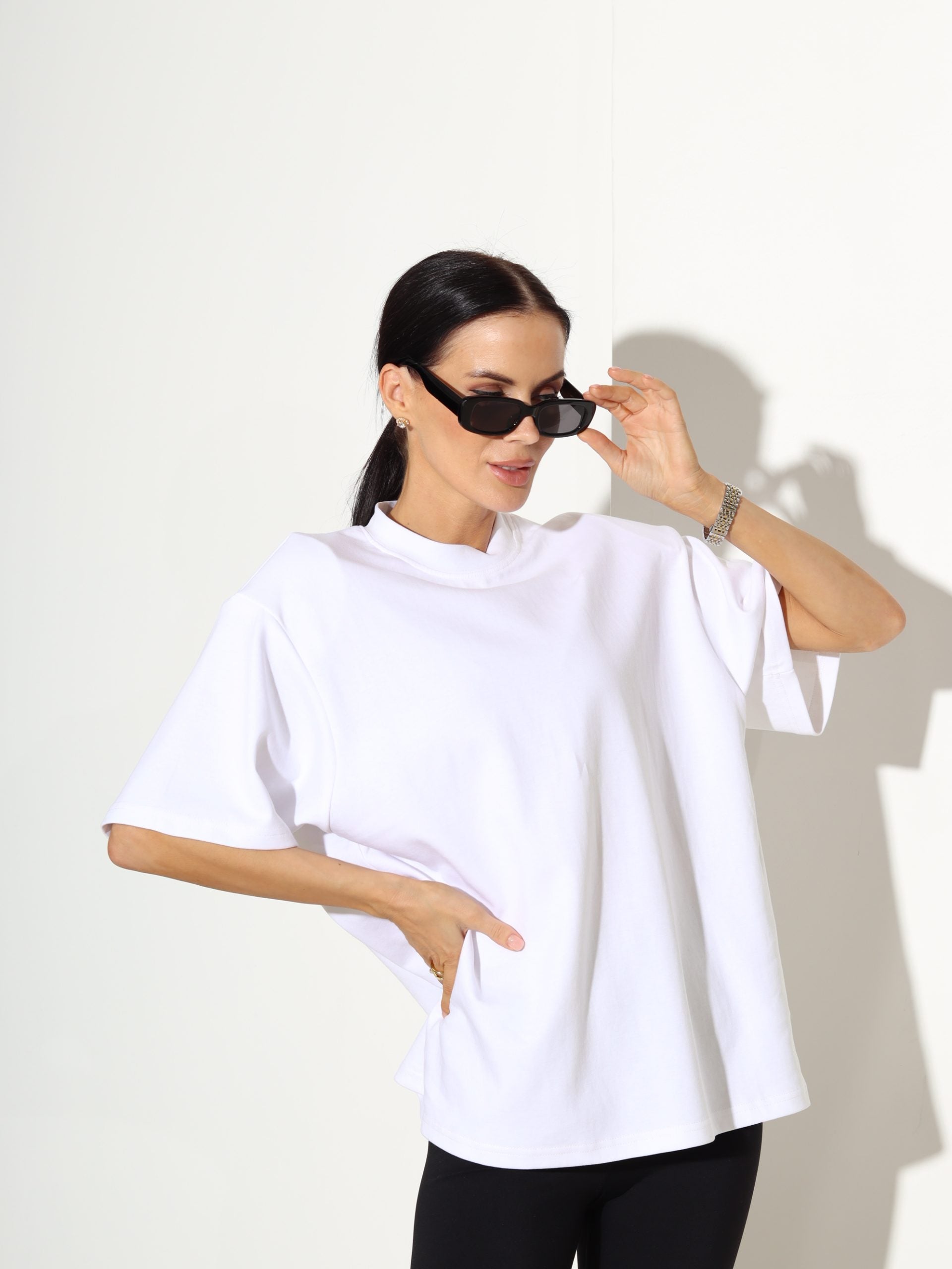 Balts tops ar polsterētu plecu daļu - 17490