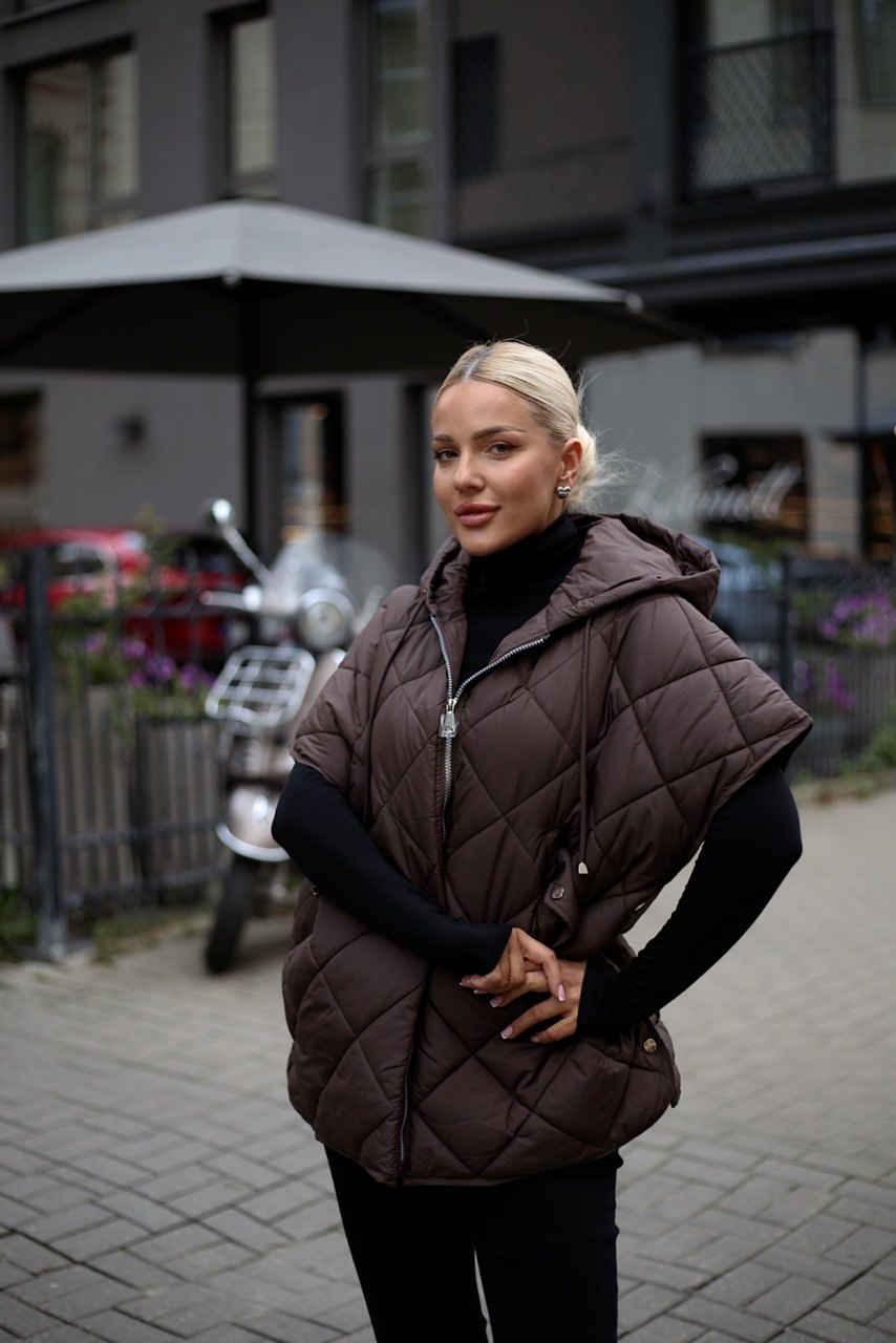 Brūna stepēta veste, atverami sāni - 20920